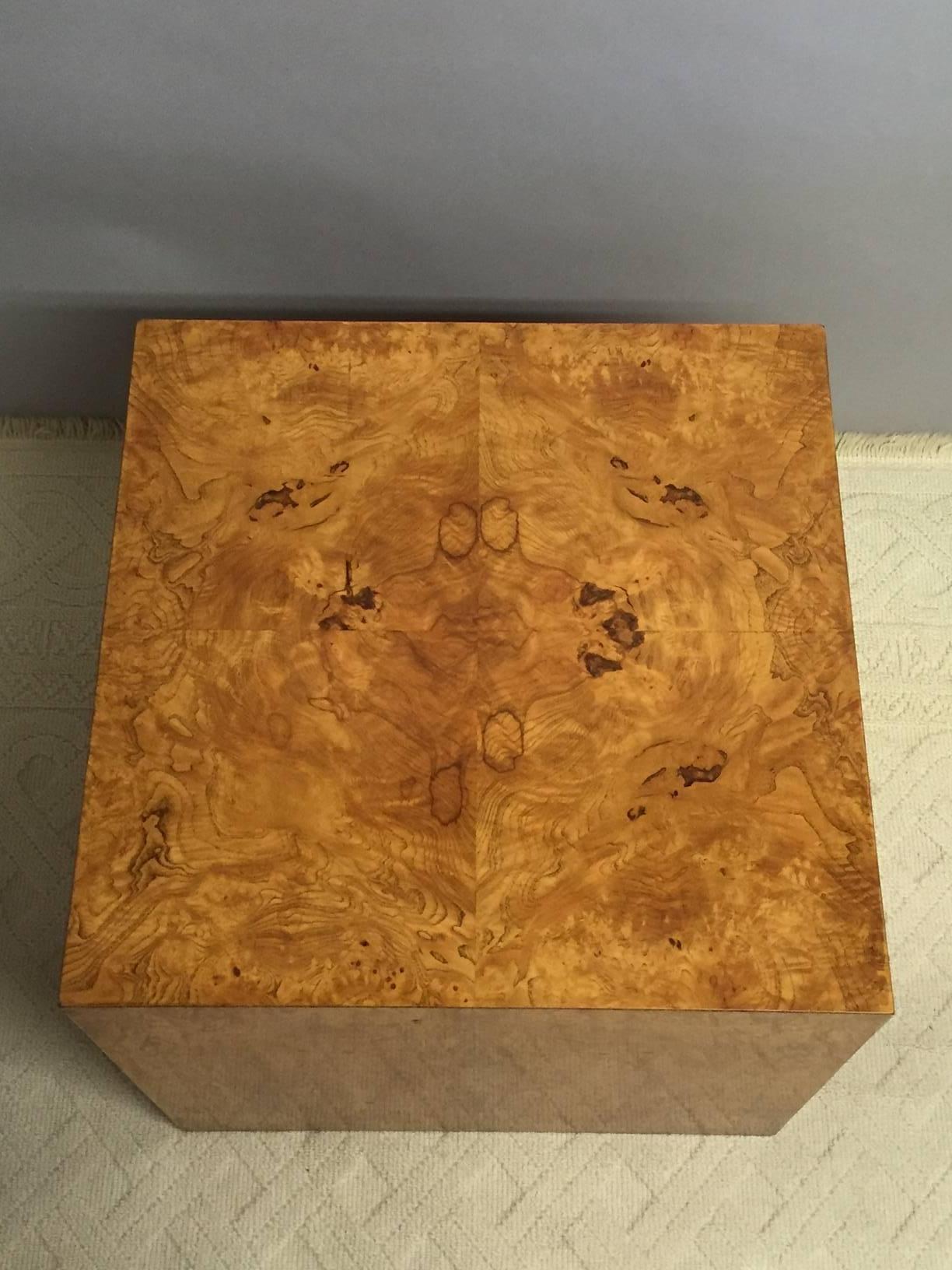 Mid-Century Modern Burl Wood Cube Side Table In Excellent Condition In Hopewell, NJ