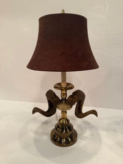 Großes, stilvolles Paar Tischlampen aus Kunsthorn und Messing