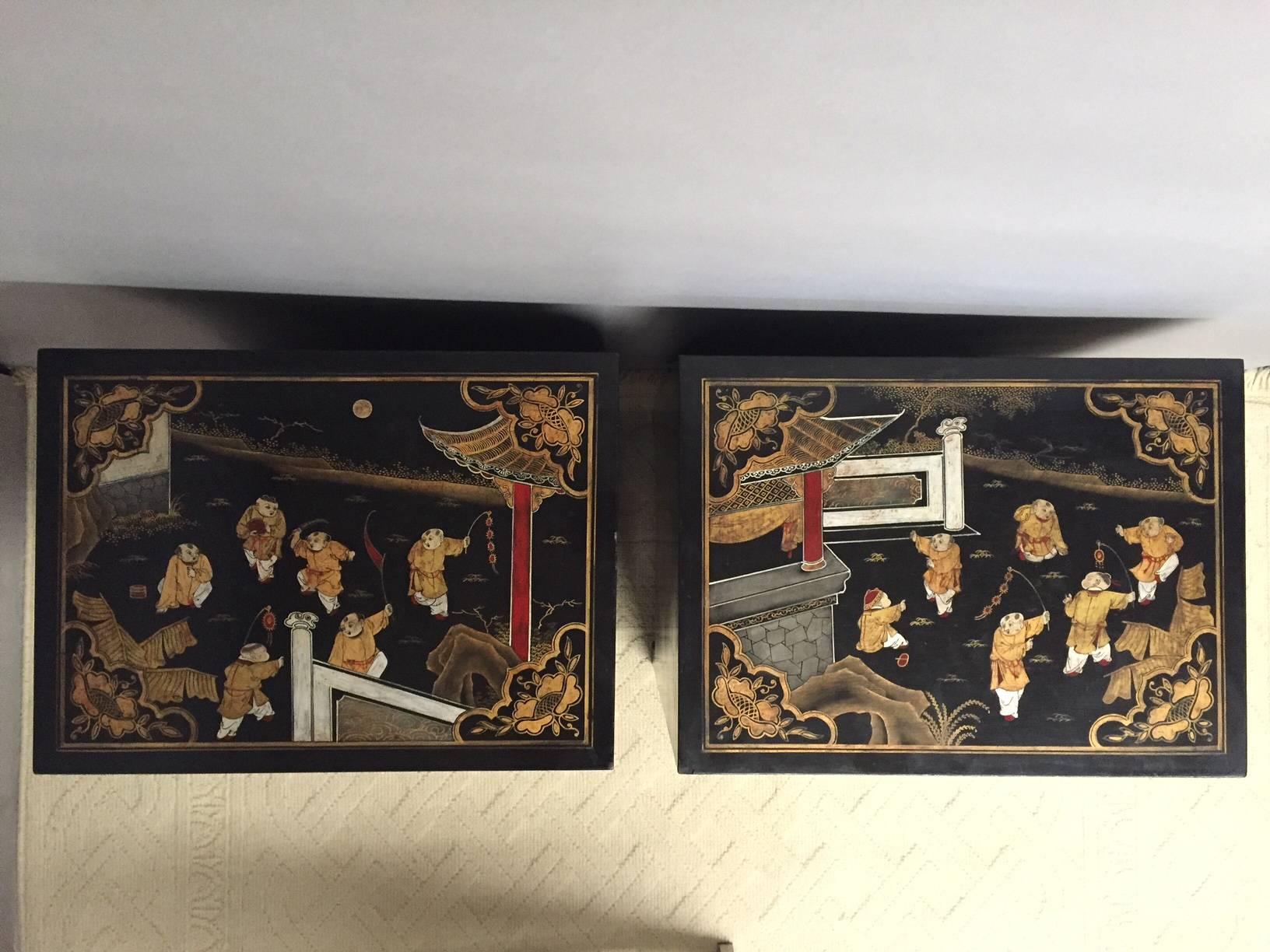 Splendid Pair of Chinese Hand-Painted Black Laquer Chests Nightstands 3