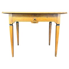 Antiker französischer Beistelltisch oder Schreibtisch im neoklassizistischen Stil aus Obstbaumholz mit Schublade
