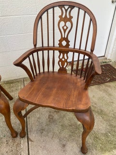 Charming Set of 6 Solid Oak Windsor Style Dining Chairs