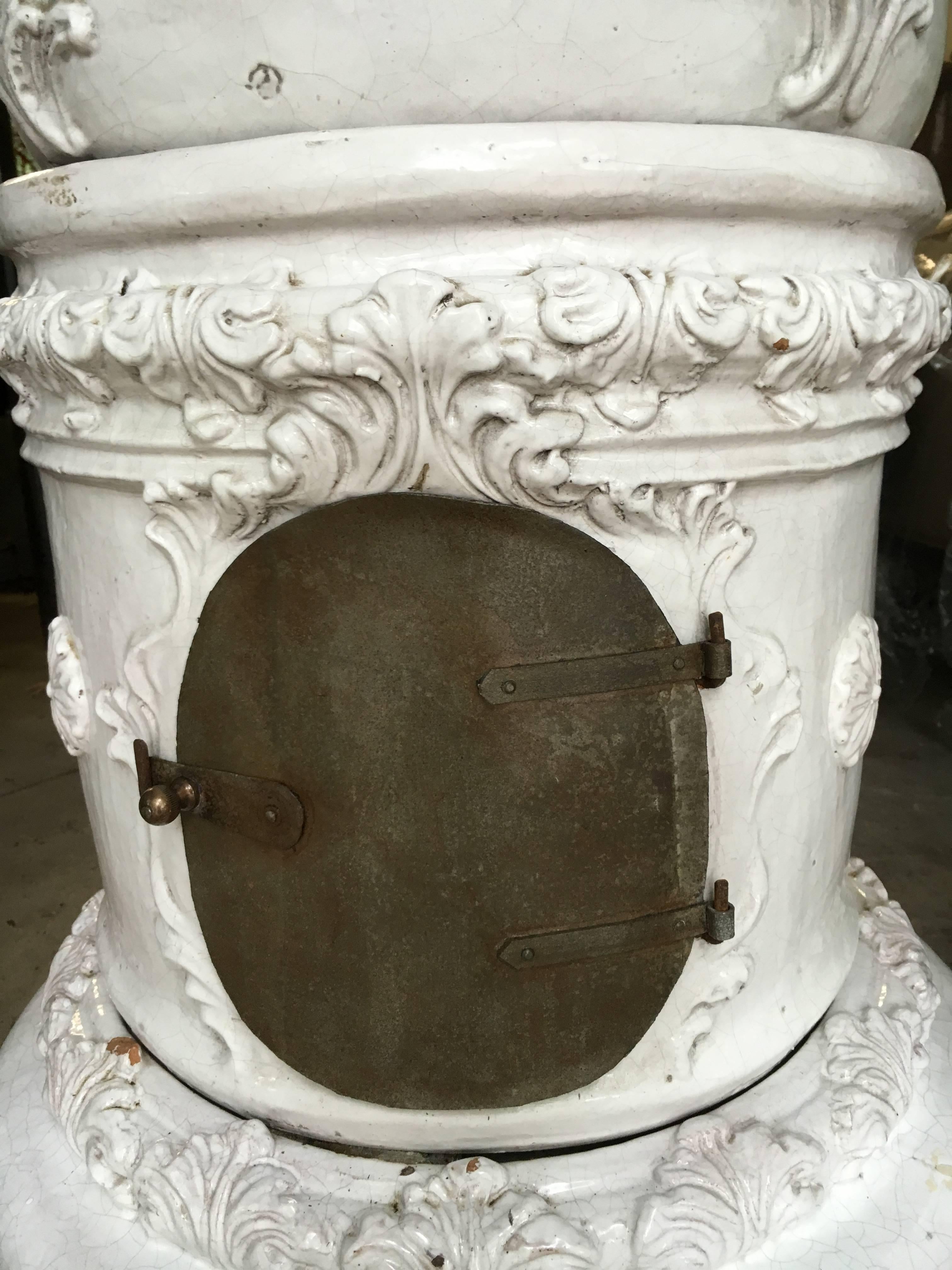 Antique French White Faience Stove In Excellent Condition In Hopewell, NJ