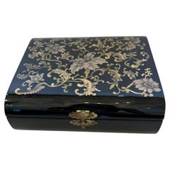 Gorgeous Black & Gold Lacquer Handmade Artisan Decorative Box