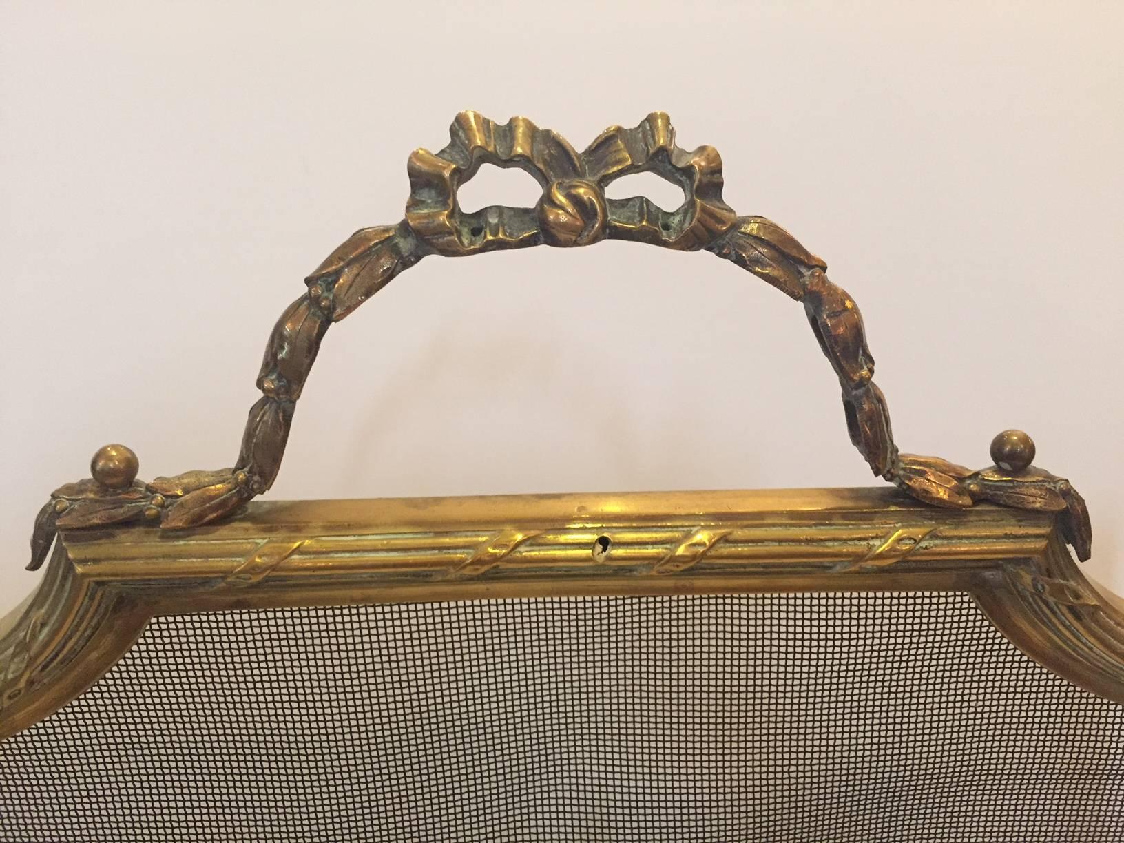 Very Elegant French Empire Bronze Standing Fireplace Screen In Excellent Condition In Hopewell, NJ
