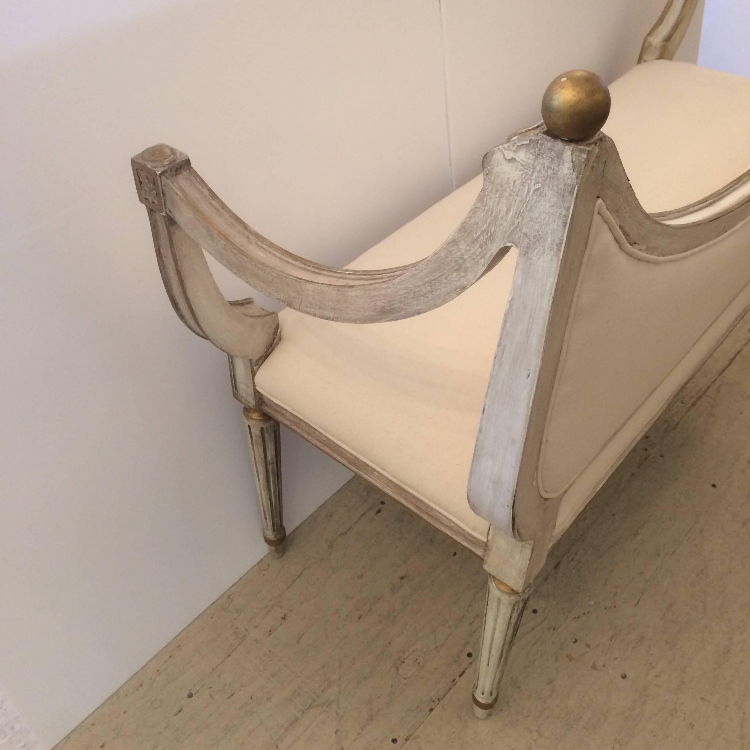 Italian Grey and Gilded Hollywood Regency Style Settee Bench