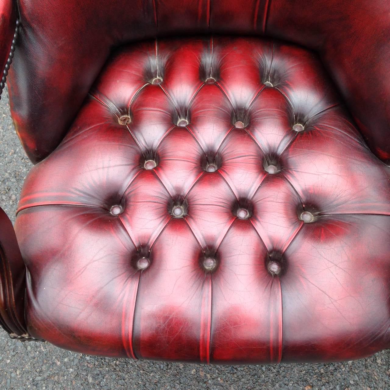 19th Century Special Pair of William IV Mahogany and Tufted Red Leather Library Chairs