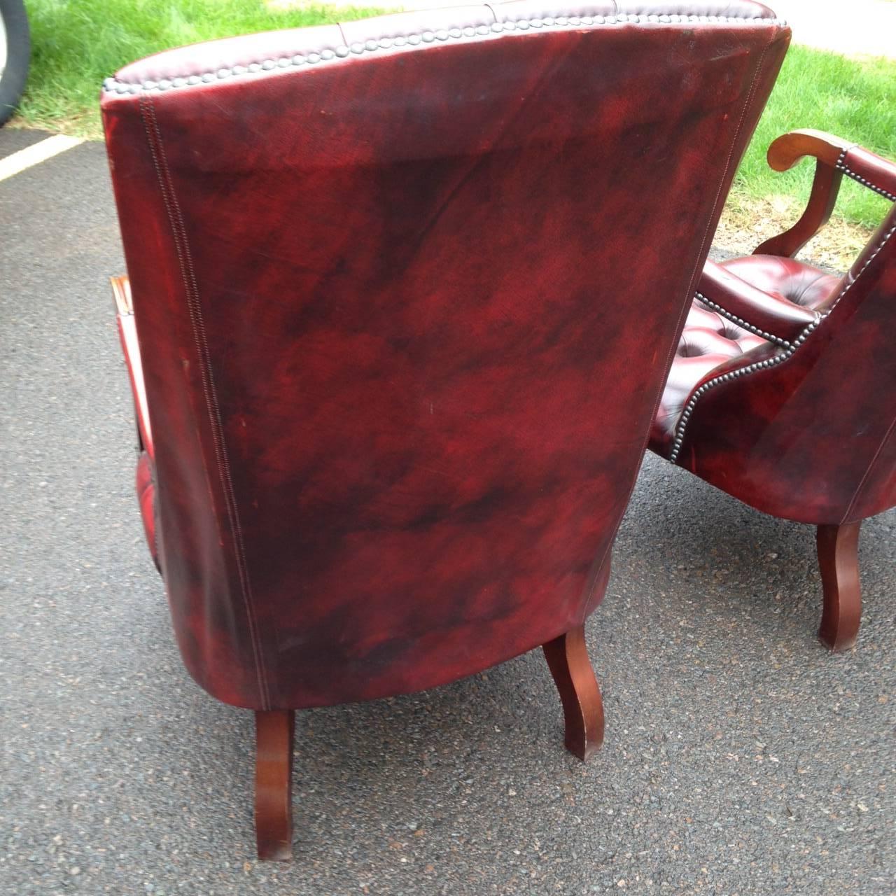 Special Pair of William IV Mahogany and Tufted Red Leather Library Chairs 3