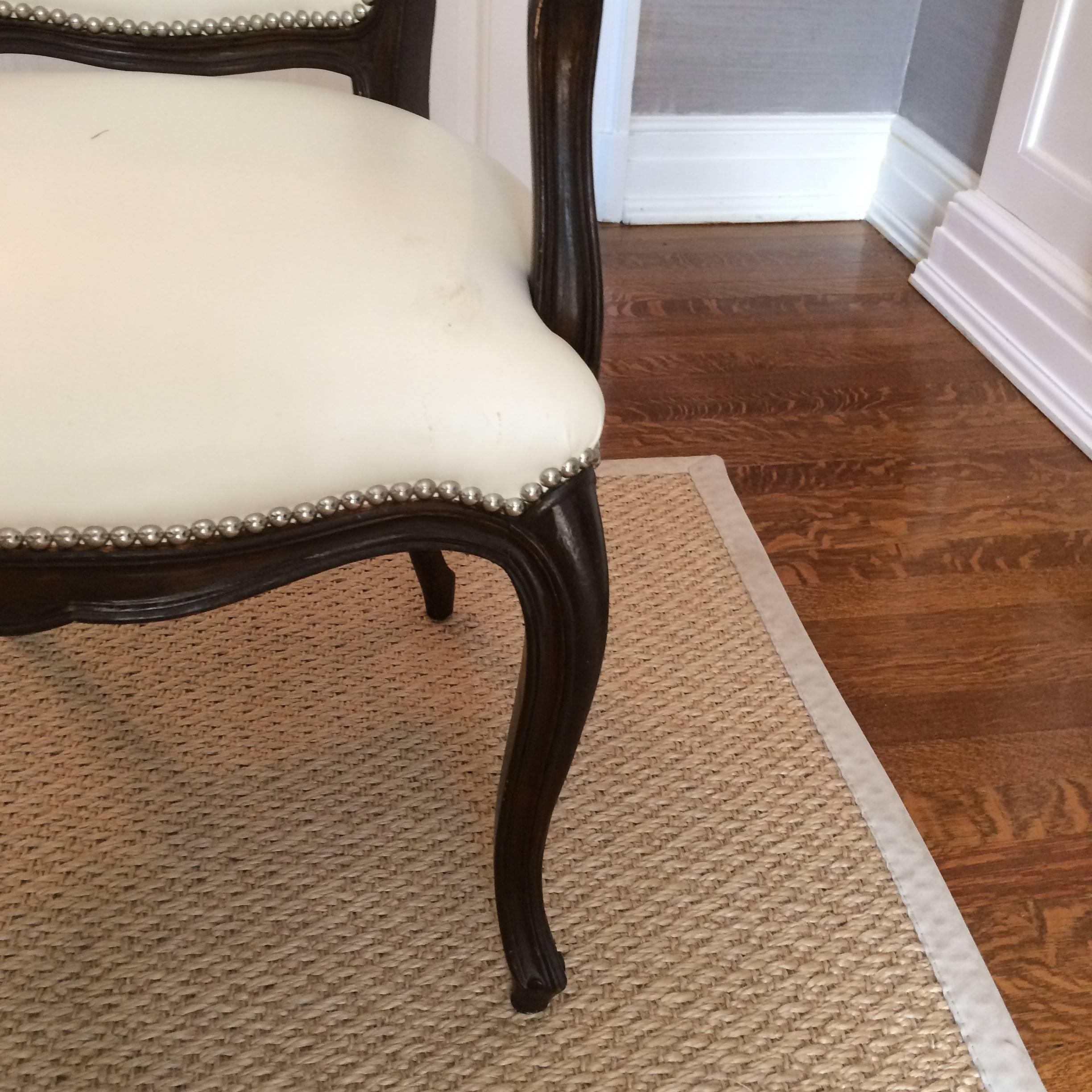 Set of Ten Glam Vintage Dining Chairs in Updated White Leather In Good Condition In Hopewell, NJ