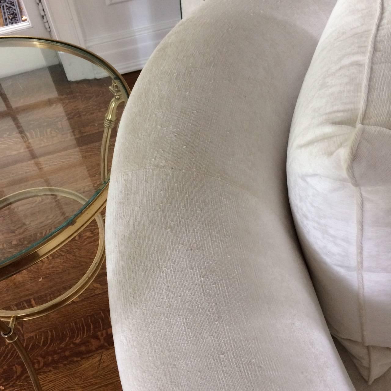 Pair of Super Sexy Vladimir Kagan Style Curvy Loveseats In Excellent Condition In Hopewell, NJ