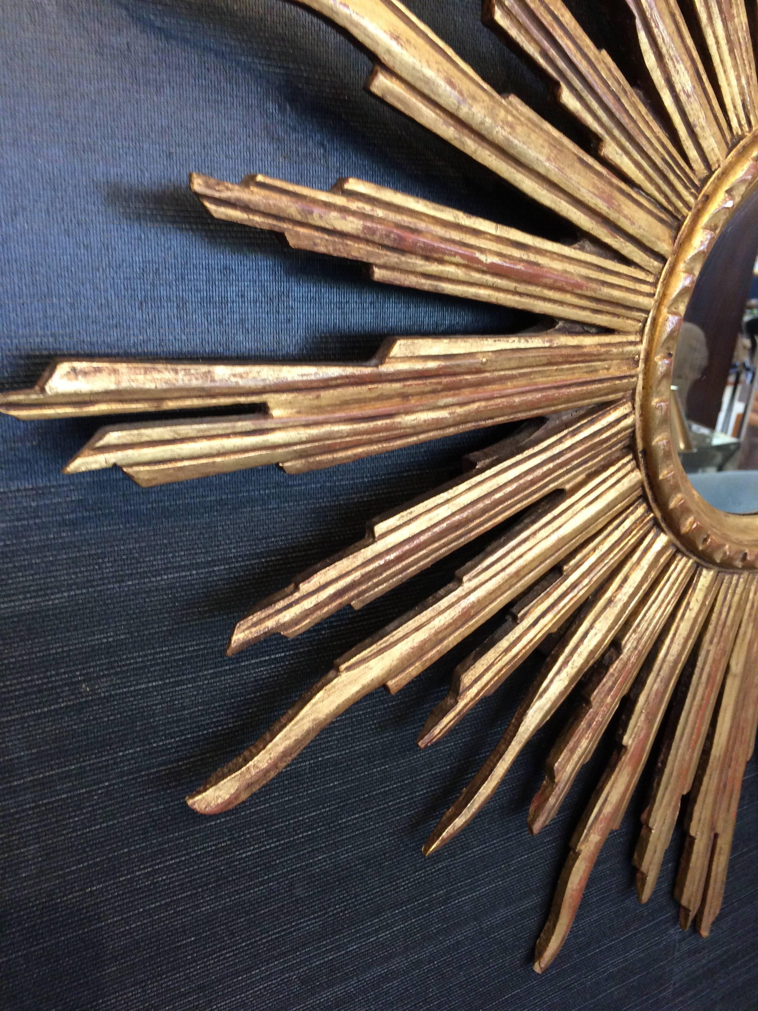 Stunning Italian Vintage Giltwood Starburst Mirror In Excellent Condition In Hopewell, NJ
