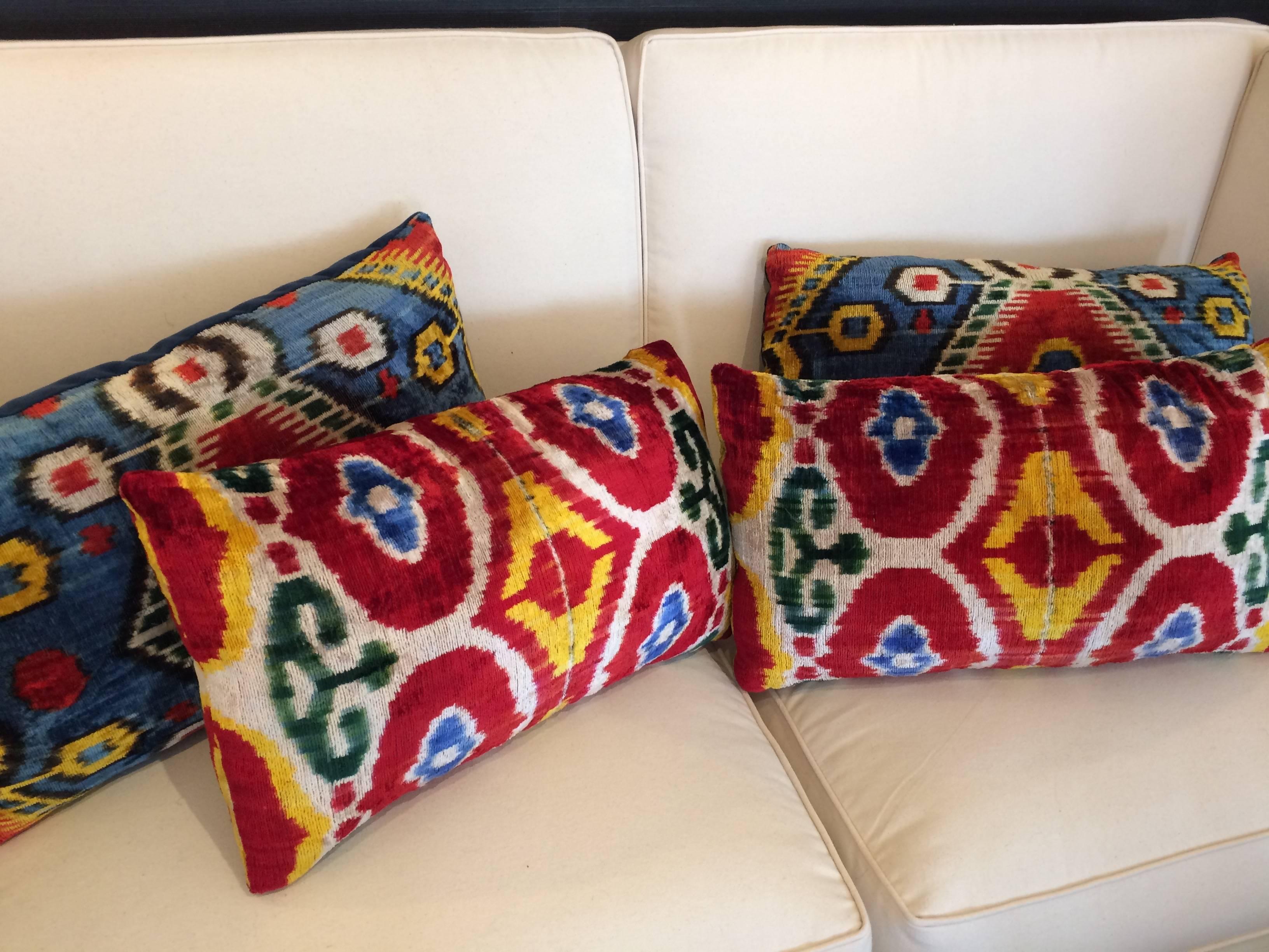 Set of Four Sumptuous Bold Pillows from Uzbekistan For Sale 3