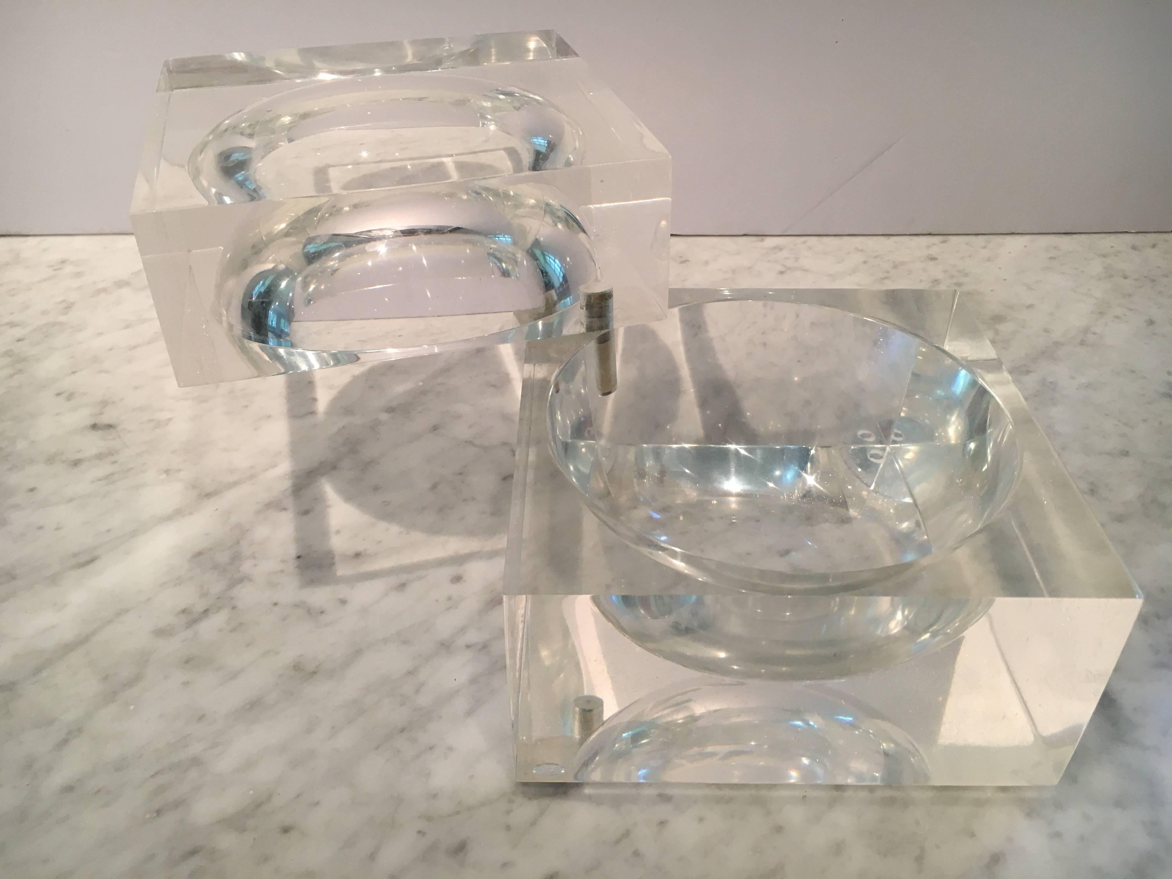 Mid-Century Modern Cool Guzzini Style Swivel Lucite Ice Bucket