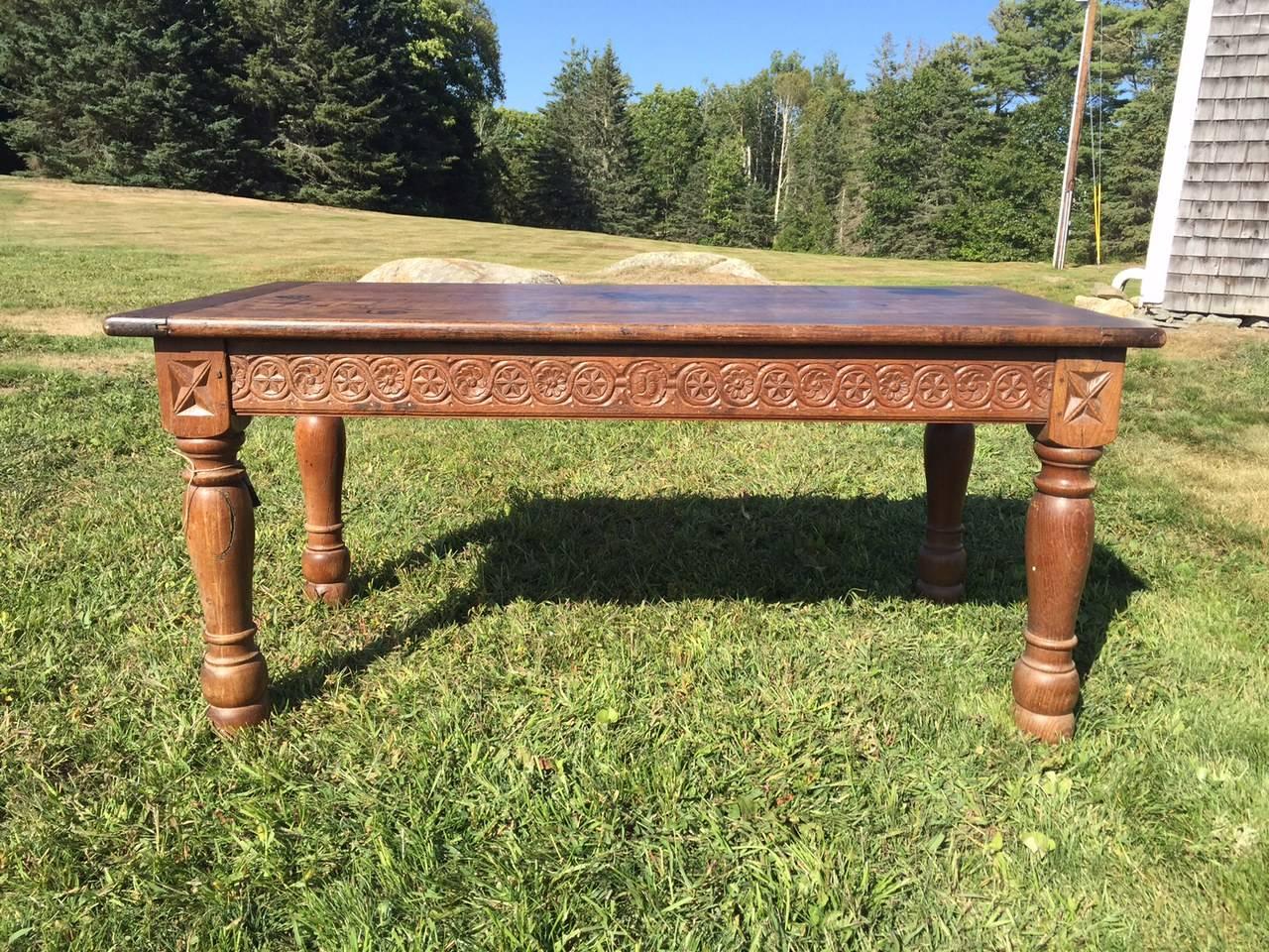 Charming French Country Table from Provence In Good Condition In Hopewell, NJ