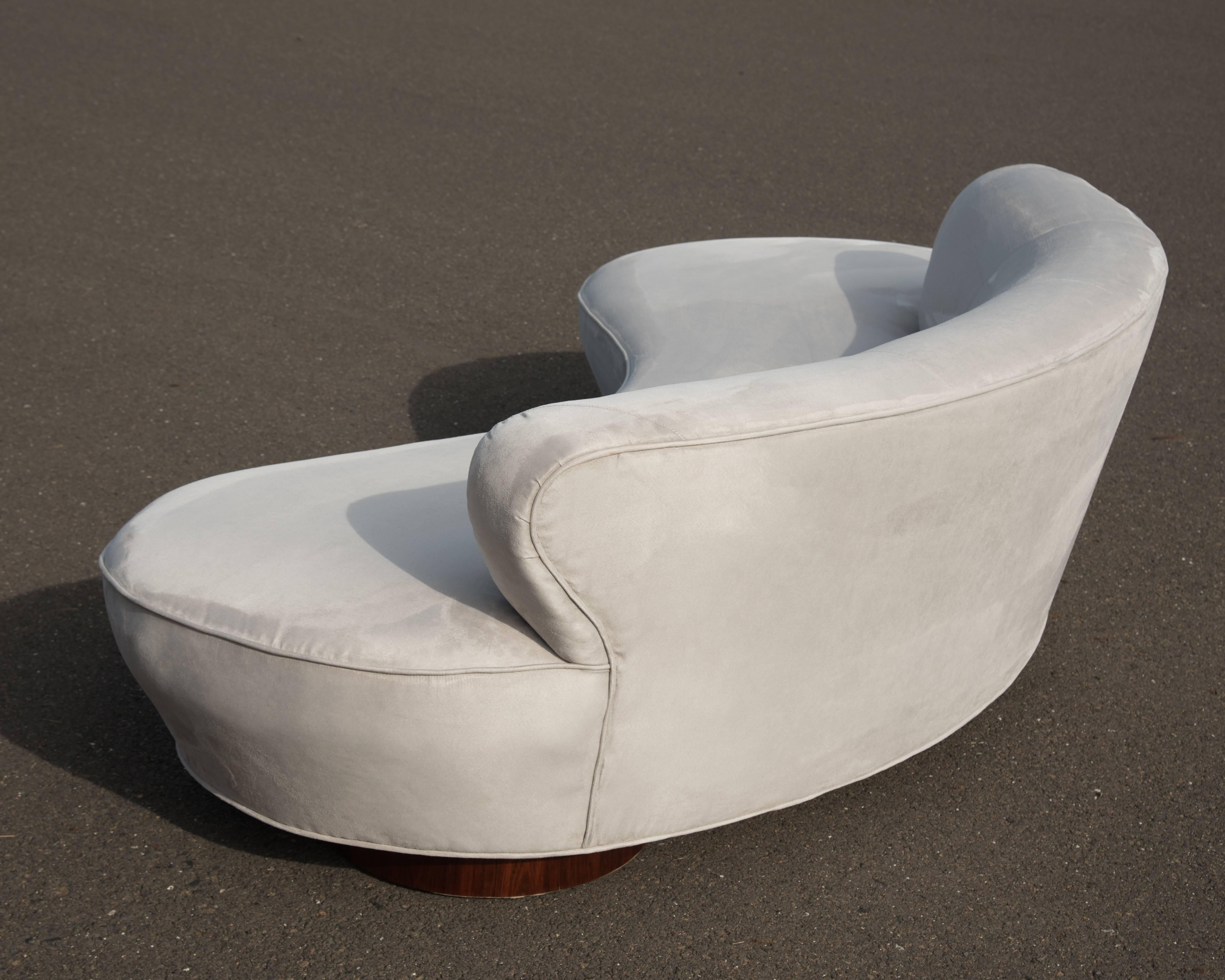 American Smashing Serpentine Cloud Sofa by Vladimir Kagan for Directional