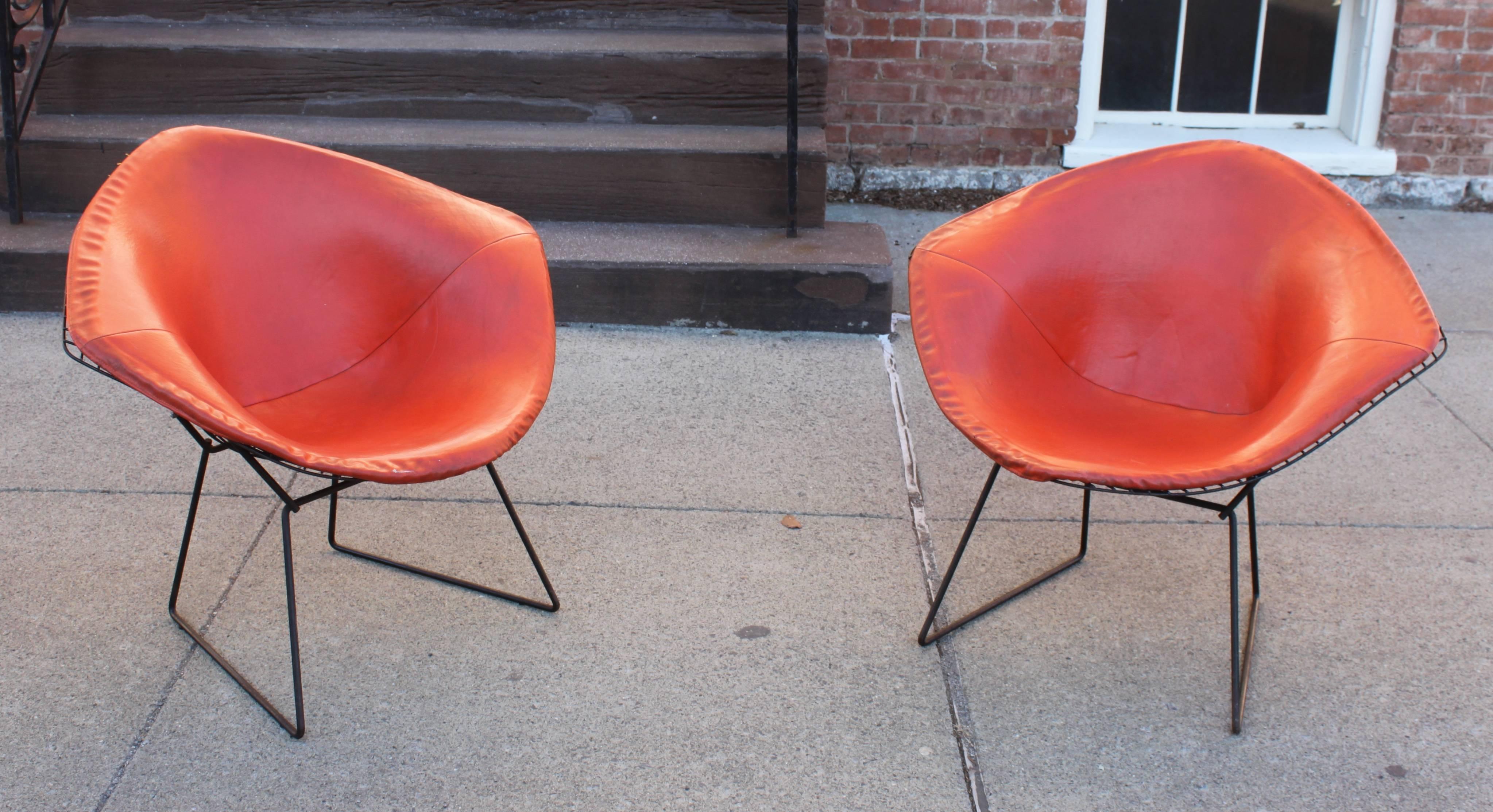 Mid-Century Modern Pair of Bertoia Diamond Chairs by Knoll with Original Shells