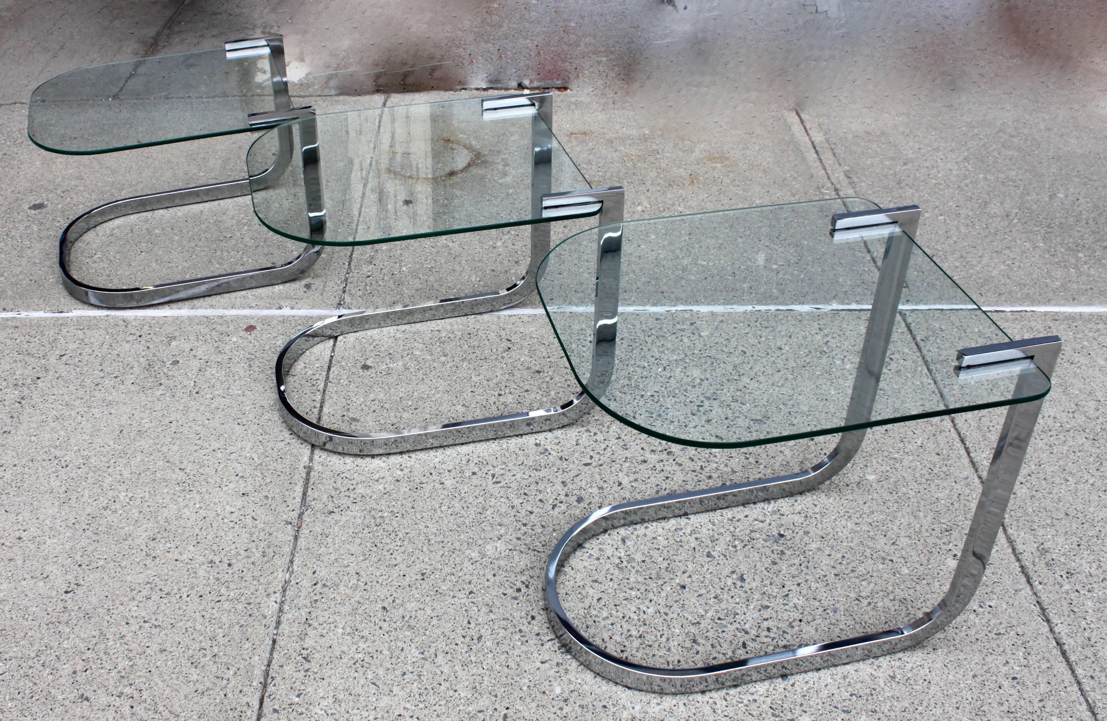 Modern Set of Three Chrome Flat Bar Milo Baughman Nesting or Stacking Tables For Sale 3