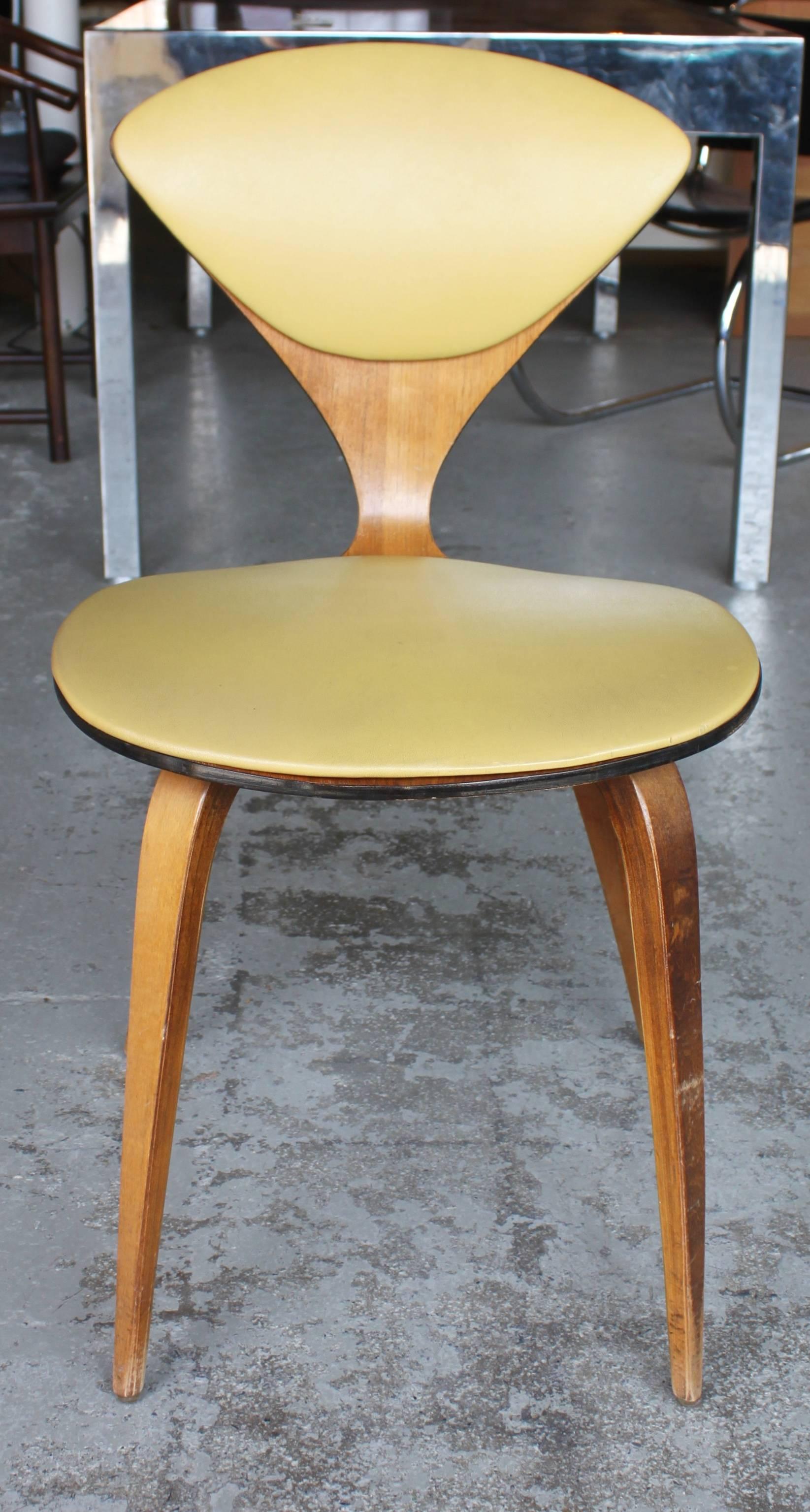 Vintage Original Norman Cherner Side Chair In Excellent Condition In Hudson, NY
