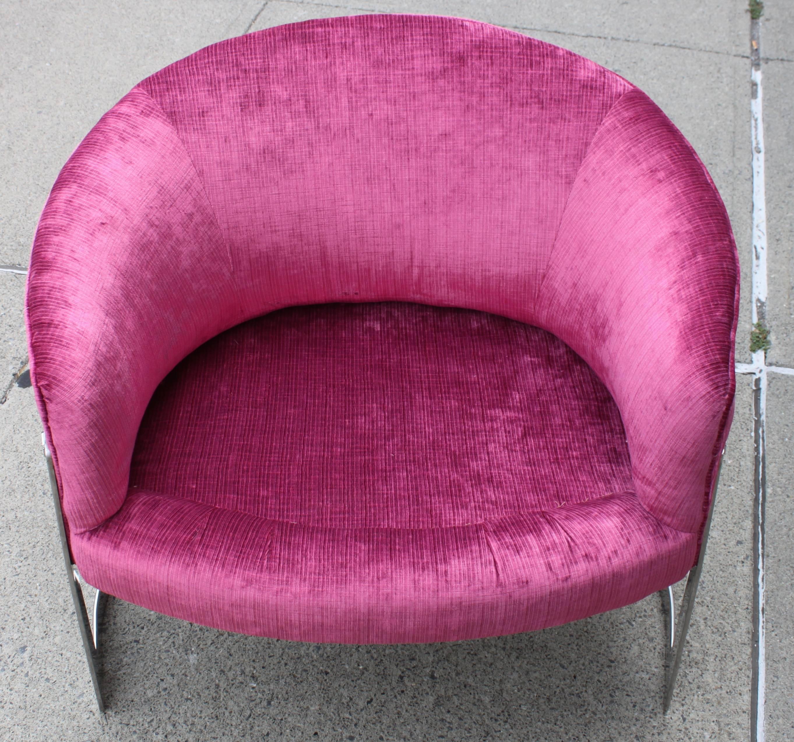Late 20th Century Milo Baughman Chrome Barrel Lounge Chair For Sale