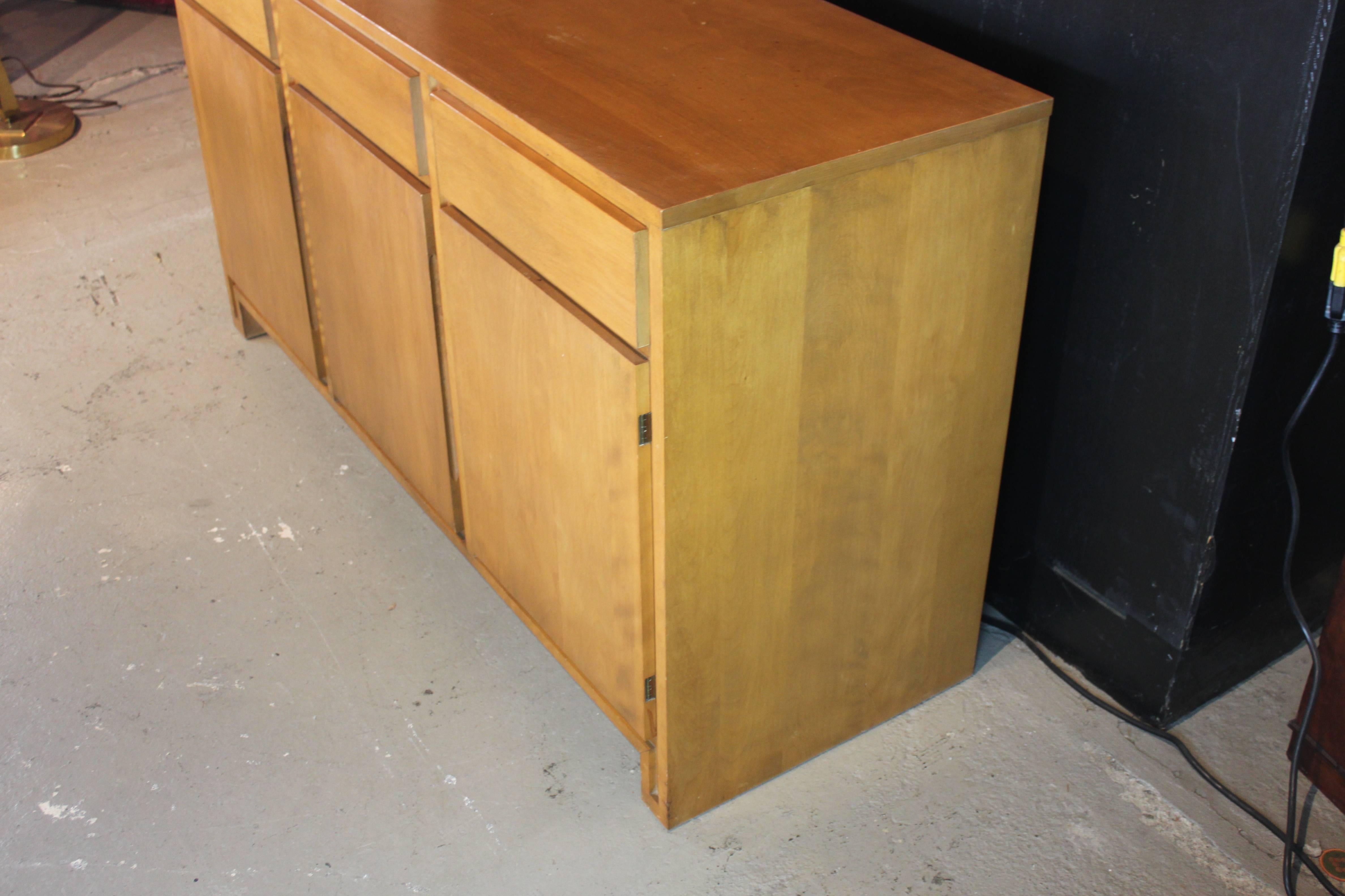 Mid-Century Modern Russel Wright Solid Maple Sideboard In Excellent Condition In Hudson, NY