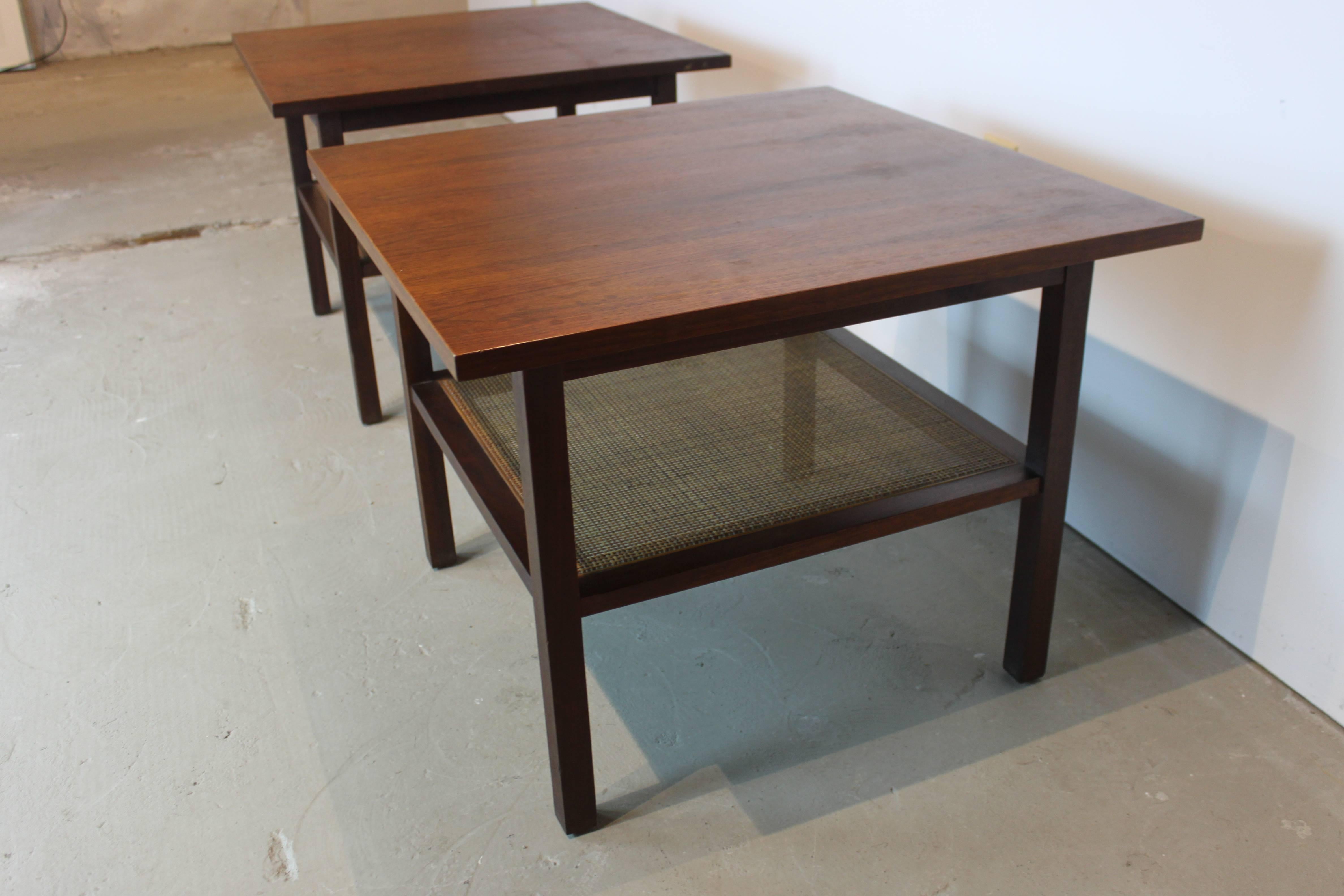 20th Century Pair of Mid-Century Modern Walnut Rosewood End Tables For Sale