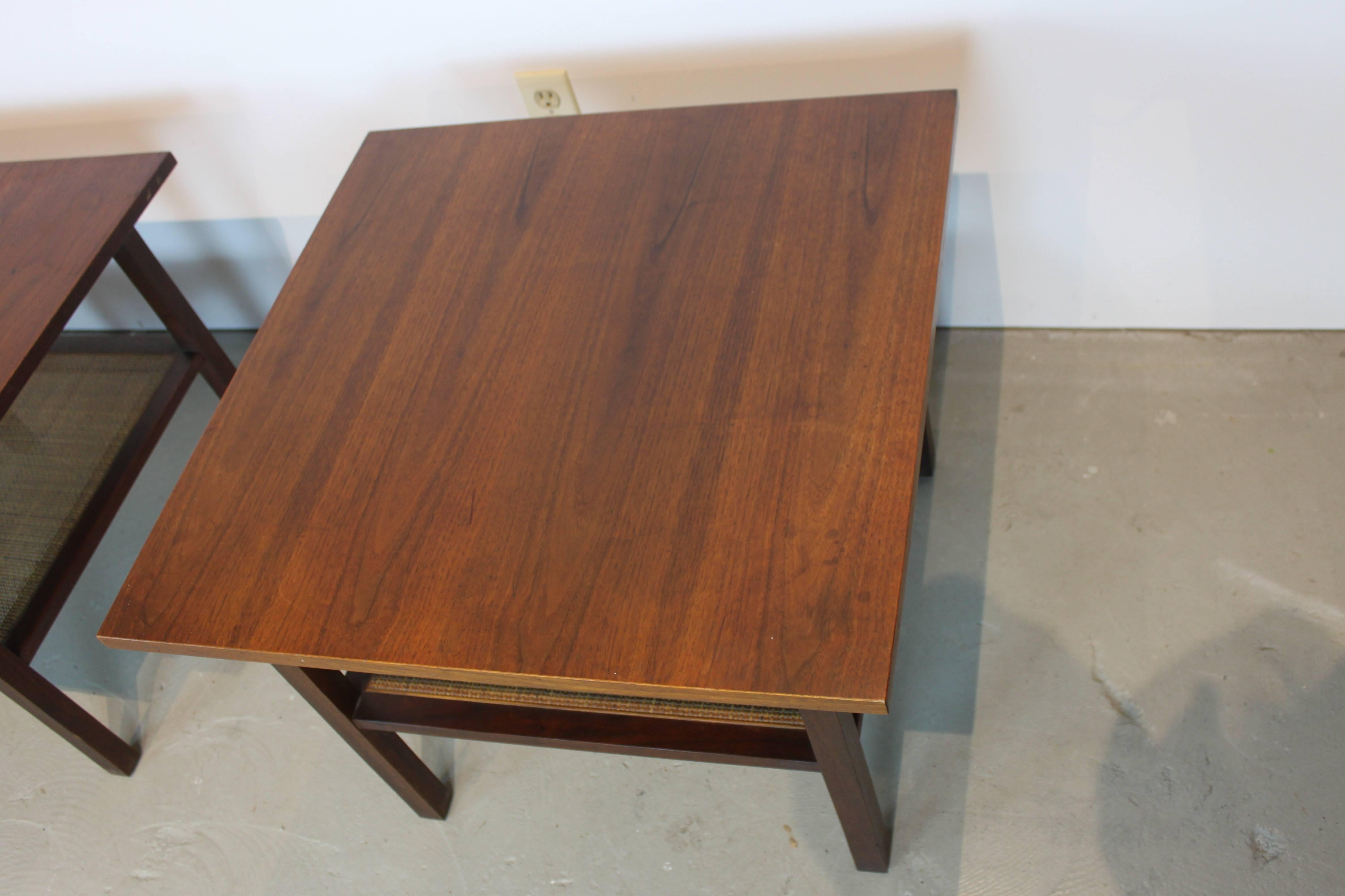Pair of Mid-Century Modern Walnut Rosewood End Tables For Sale 2