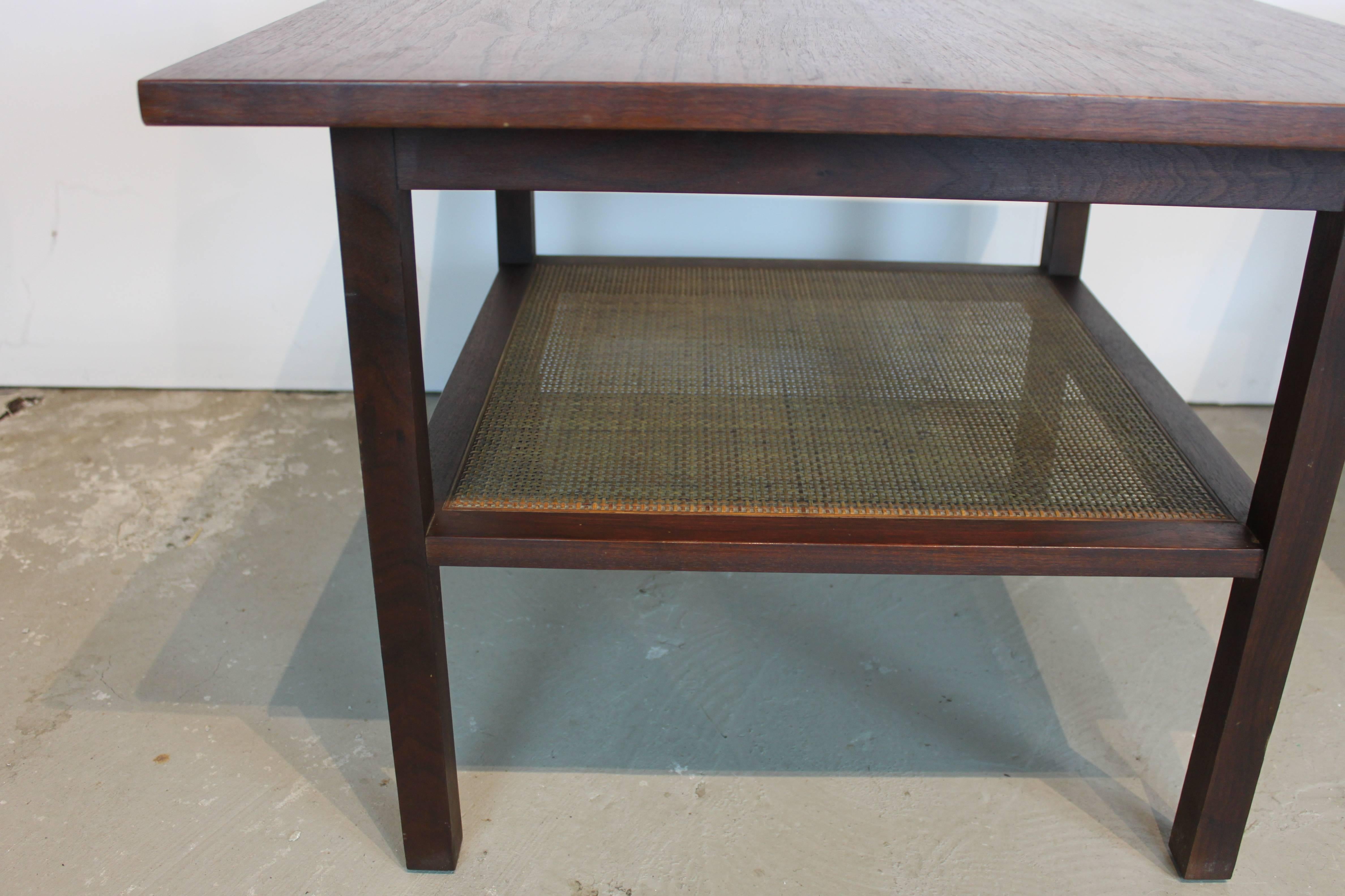 Pair of Mid-Century Modern Walnut Rosewood End Tables For Sale 3