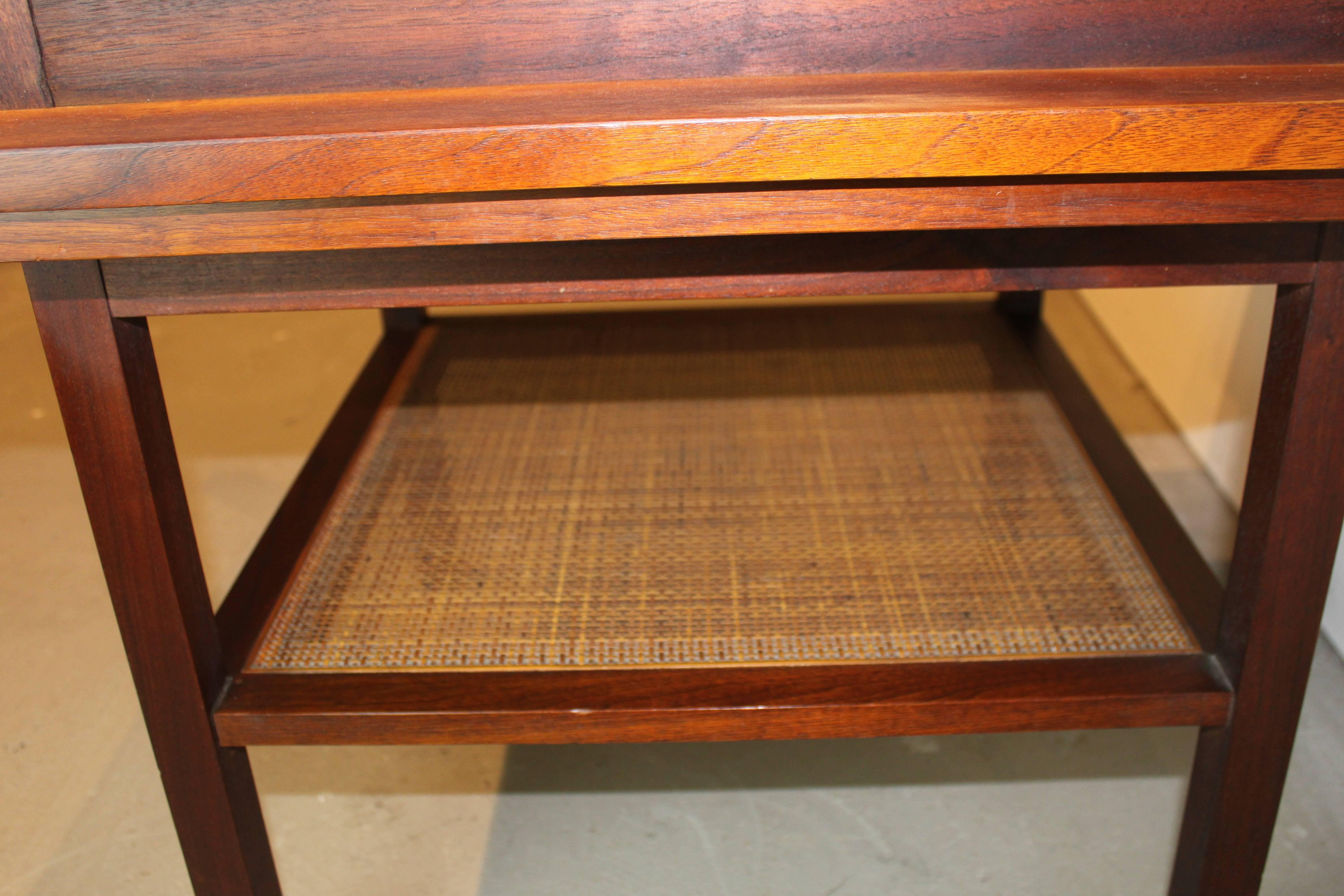 Pair of Mid-Century Modern Walnut Rosewood End Tables For Sale 6