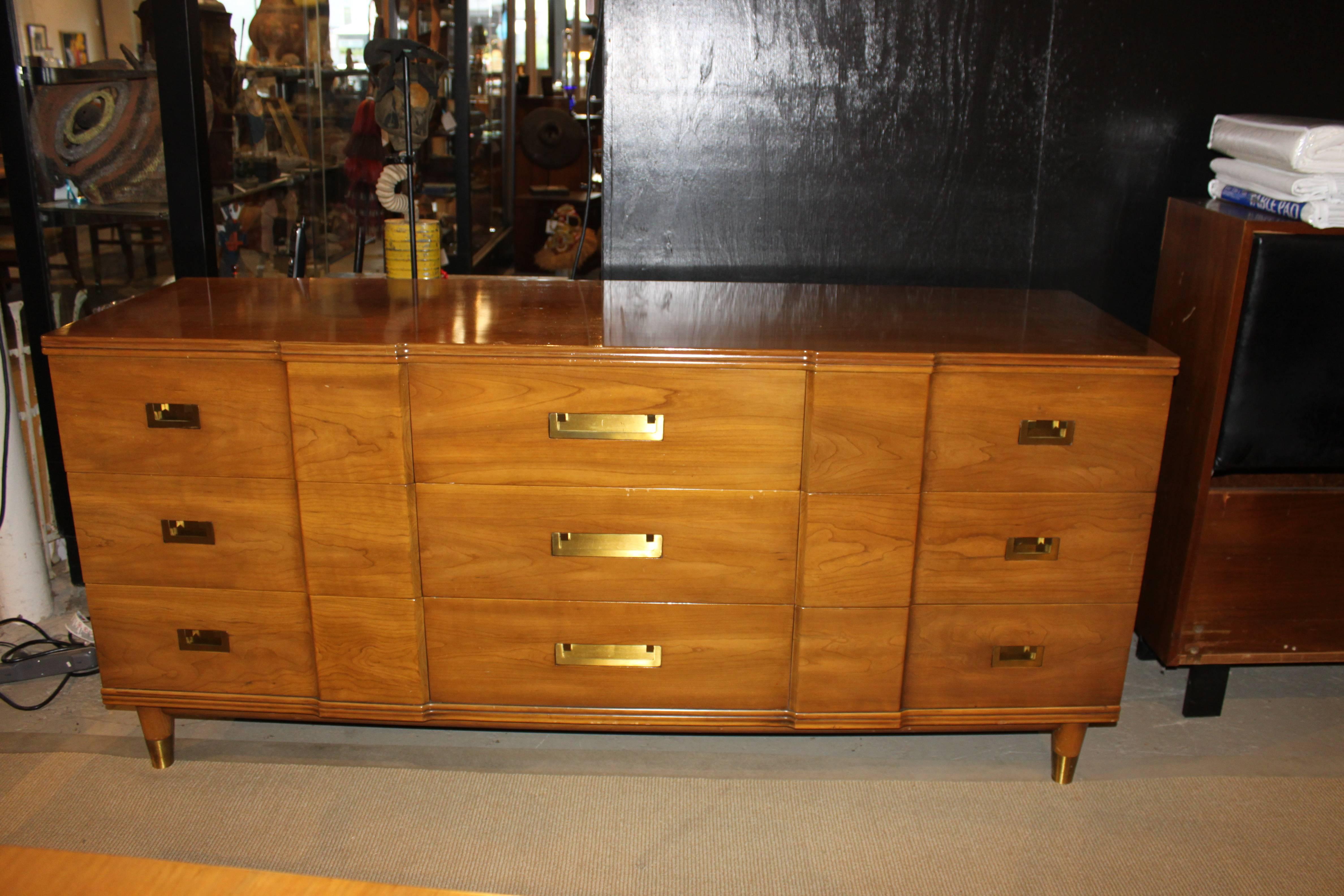 High quality dresser. In original finish. Solid wood.   Minor surface scratches and nicks on edges from years of use. Overall it is in very good shape.