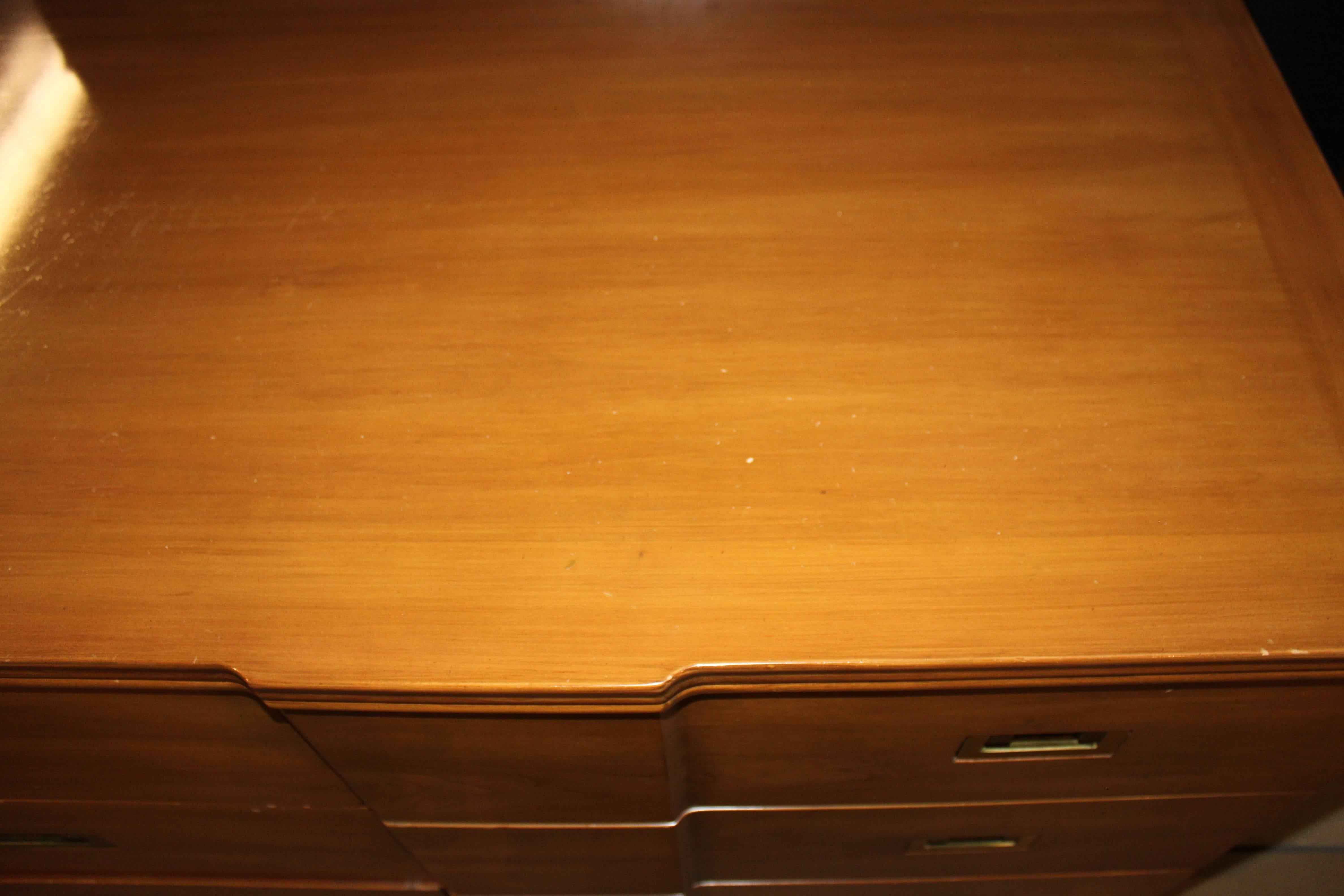 Mid-Century Modern John Stuart for Widdicomb Nine-Drawer Dresser