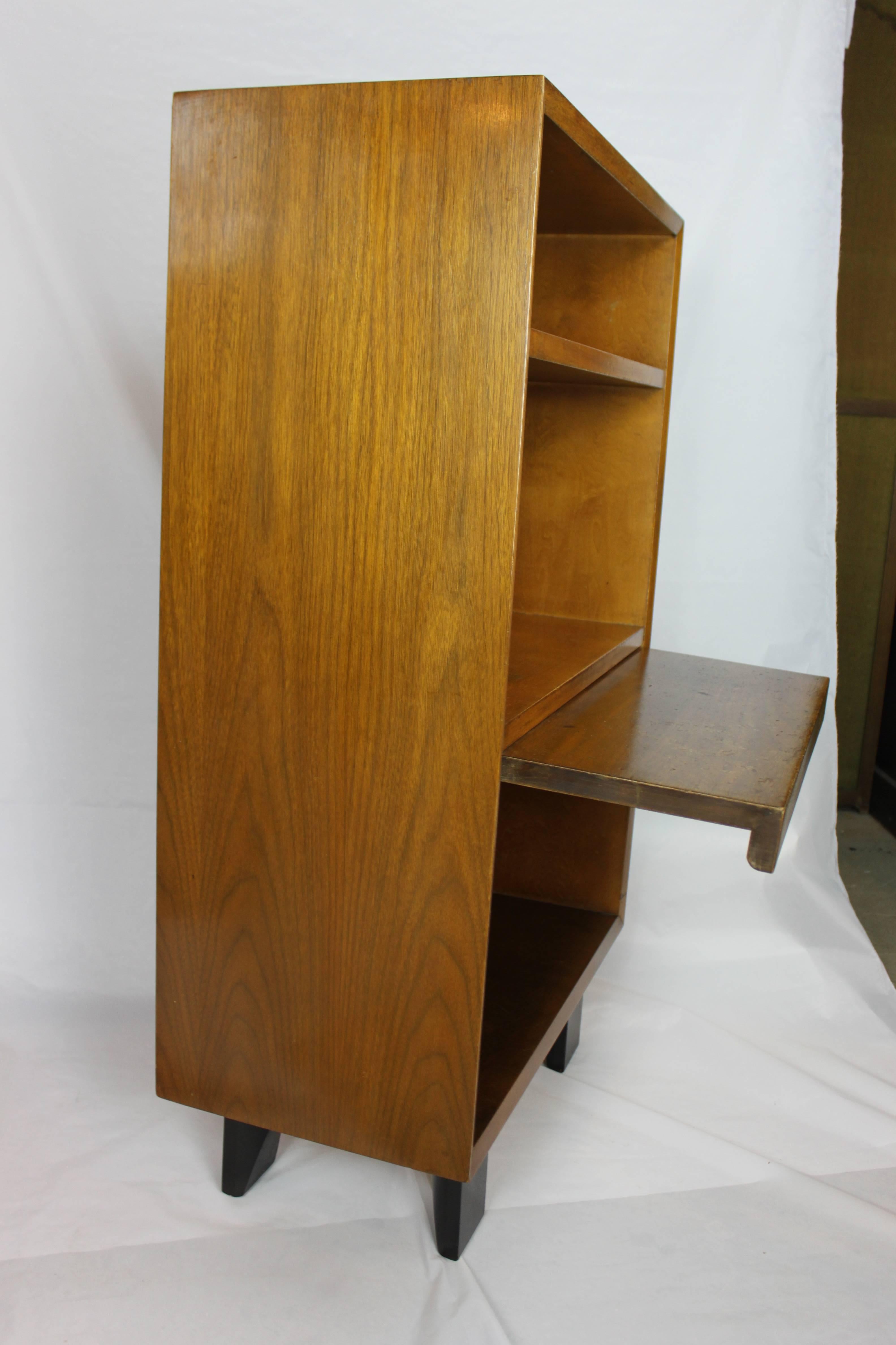 Pair of George Nelson Bookcases Nightstands In Good Condition For Sale In Hudson, NY