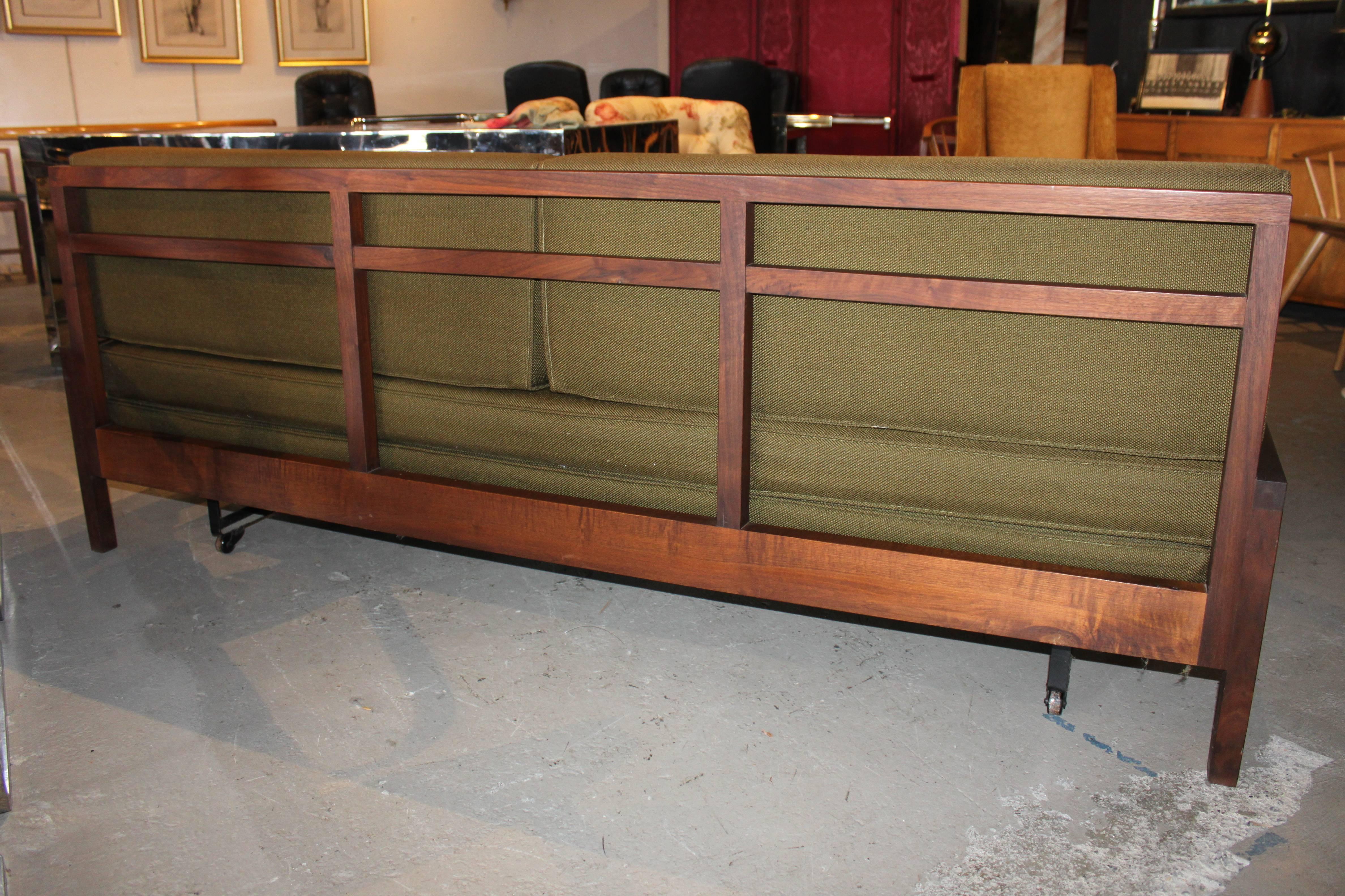 Mid-Century Modern Daybed Sofa In Excellent Condition In Hudson, NY