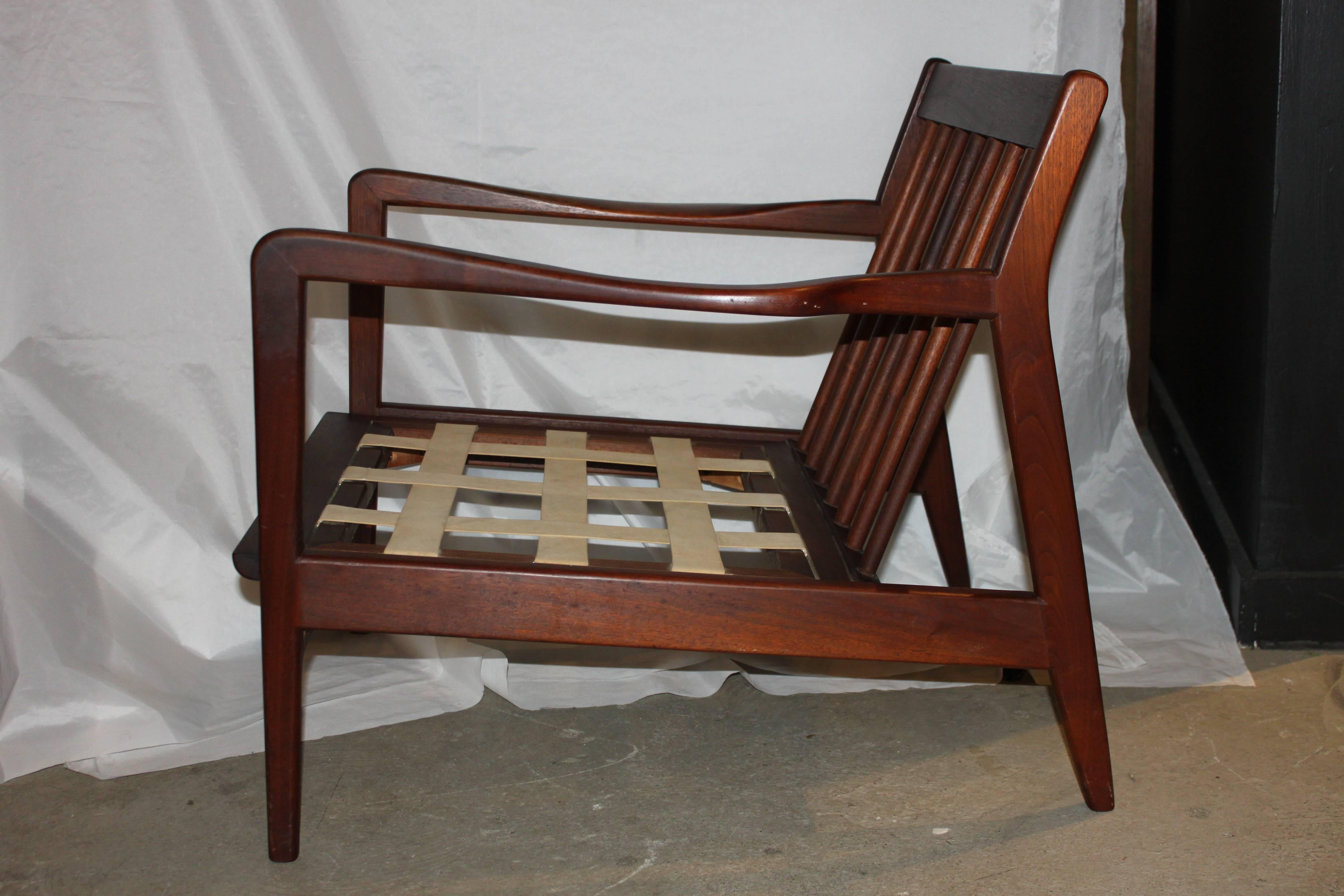 Mid-Century Modern Danish Walnut Lounge Chair 3