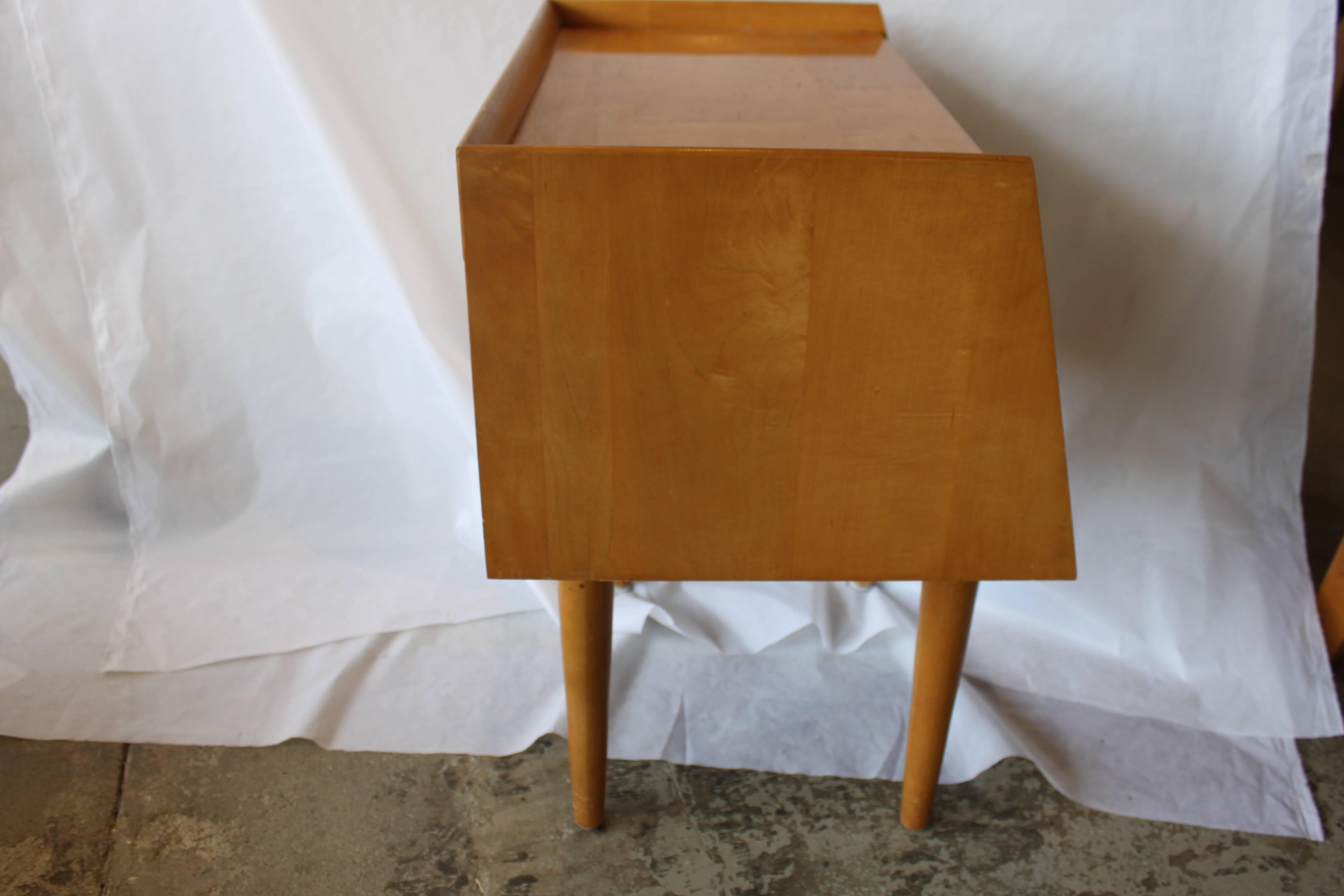 Crawford Mid-Century Modern Nightstand with Drawer 1