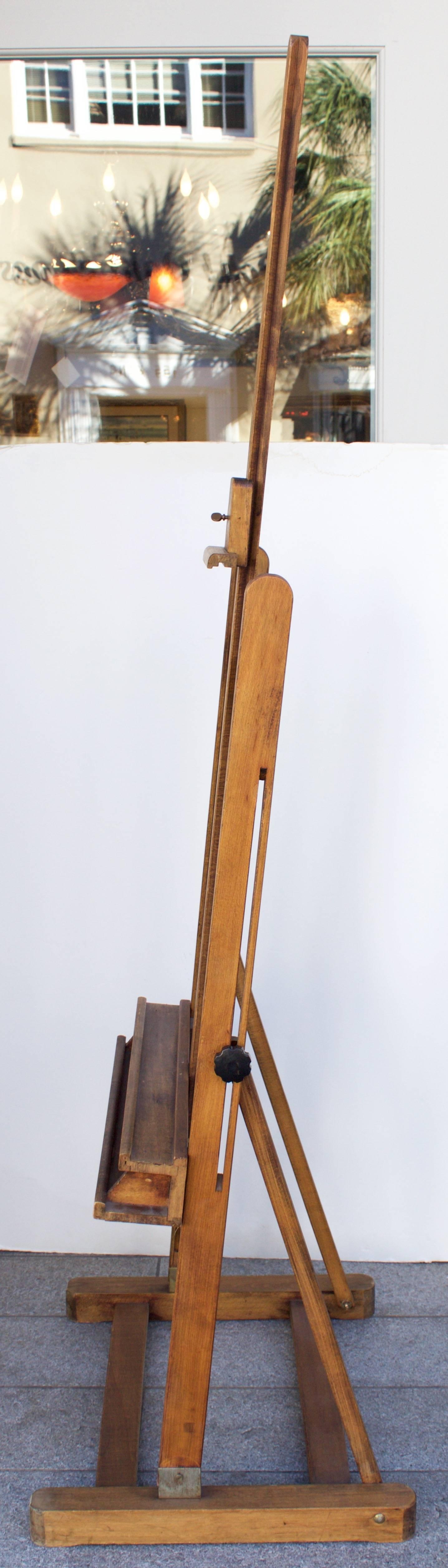 Lefranc & Bourgeois Vintage Studio Easel In Excellent Condition In Charleston, SC