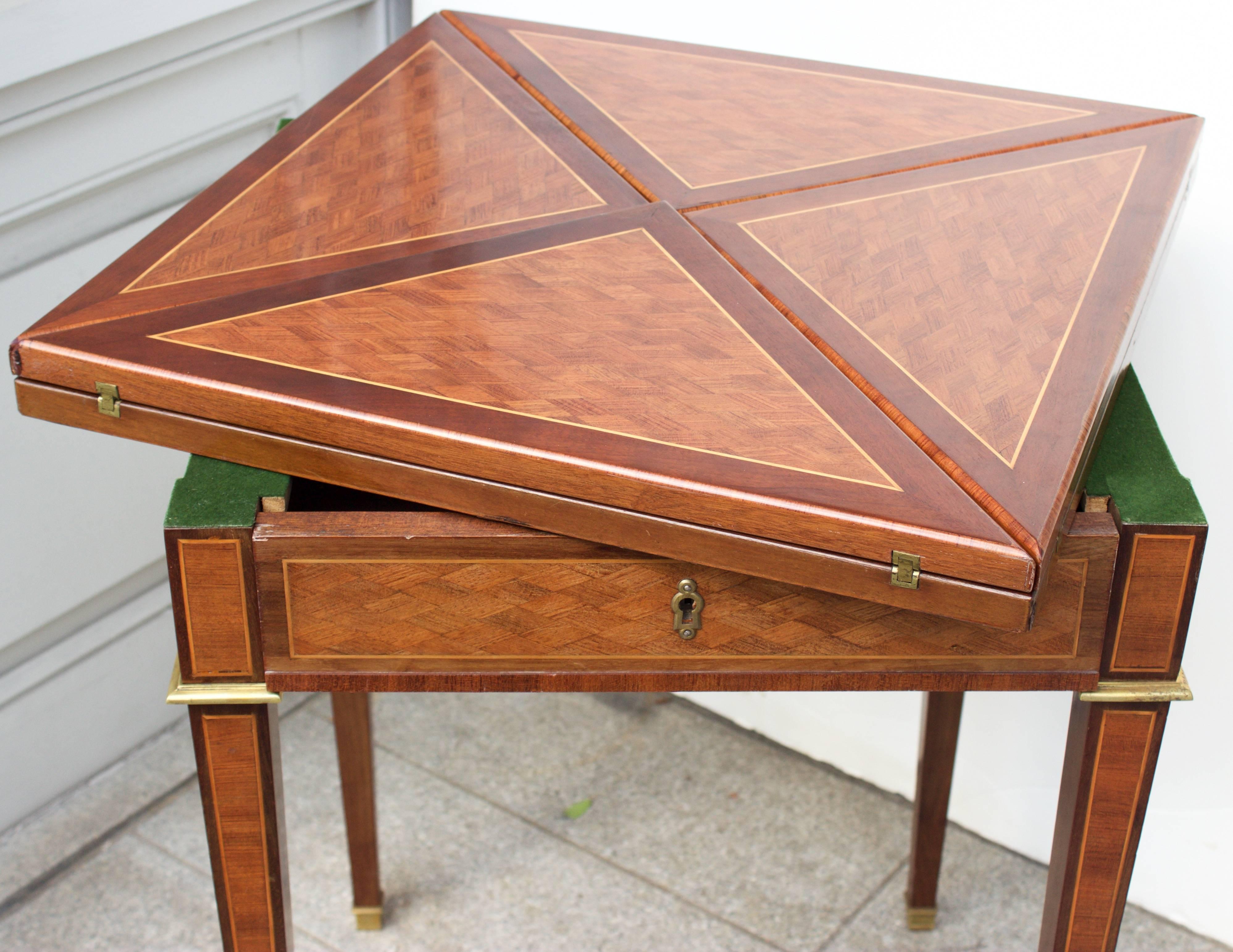 19th Century French Mahogany Handkerchief Card Table In Excellent Condition For Sale In Charleston, SC