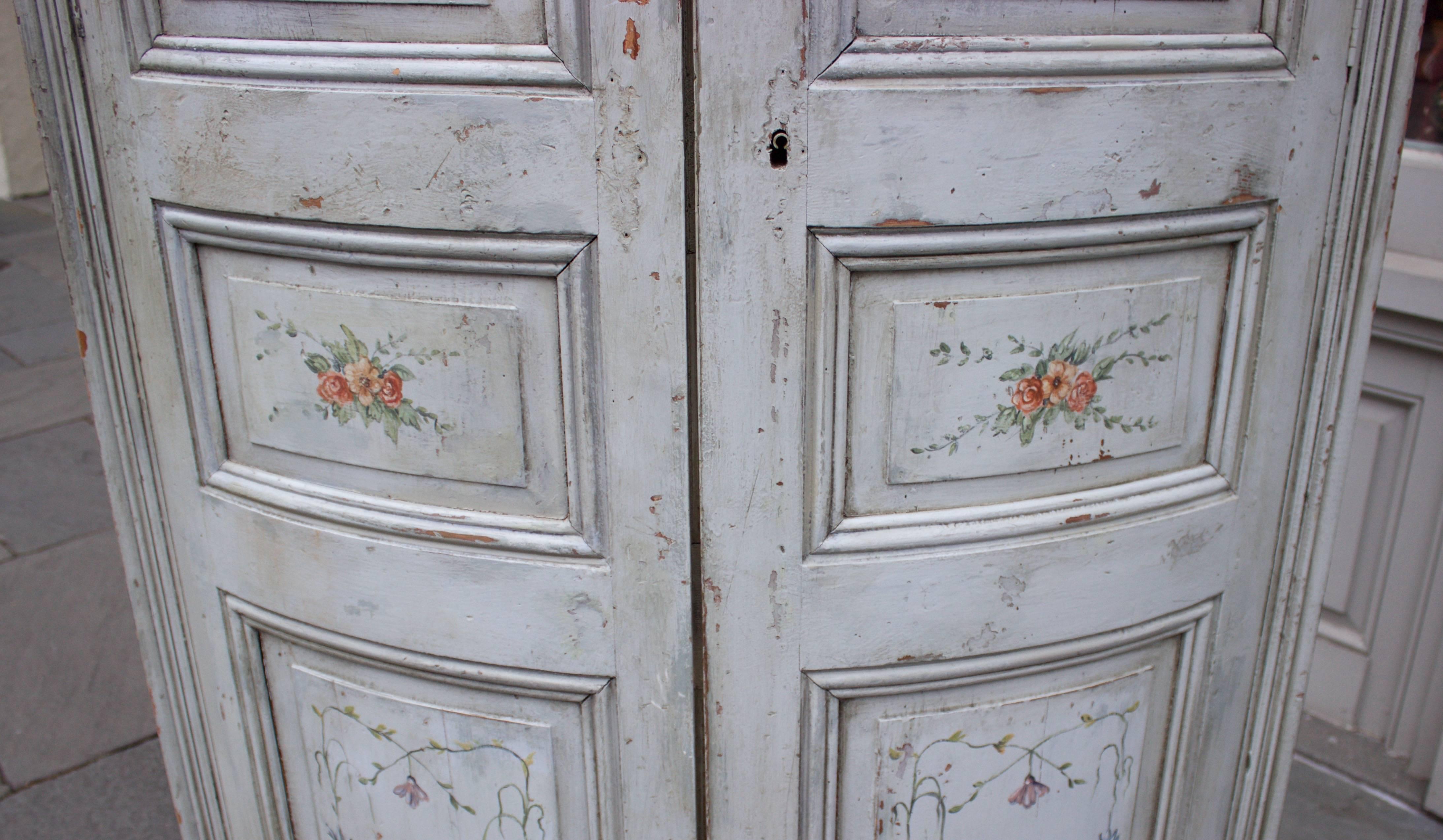 19th Century French Painted Corner Cabinet In Good Condition For Sale In Charleston, SC