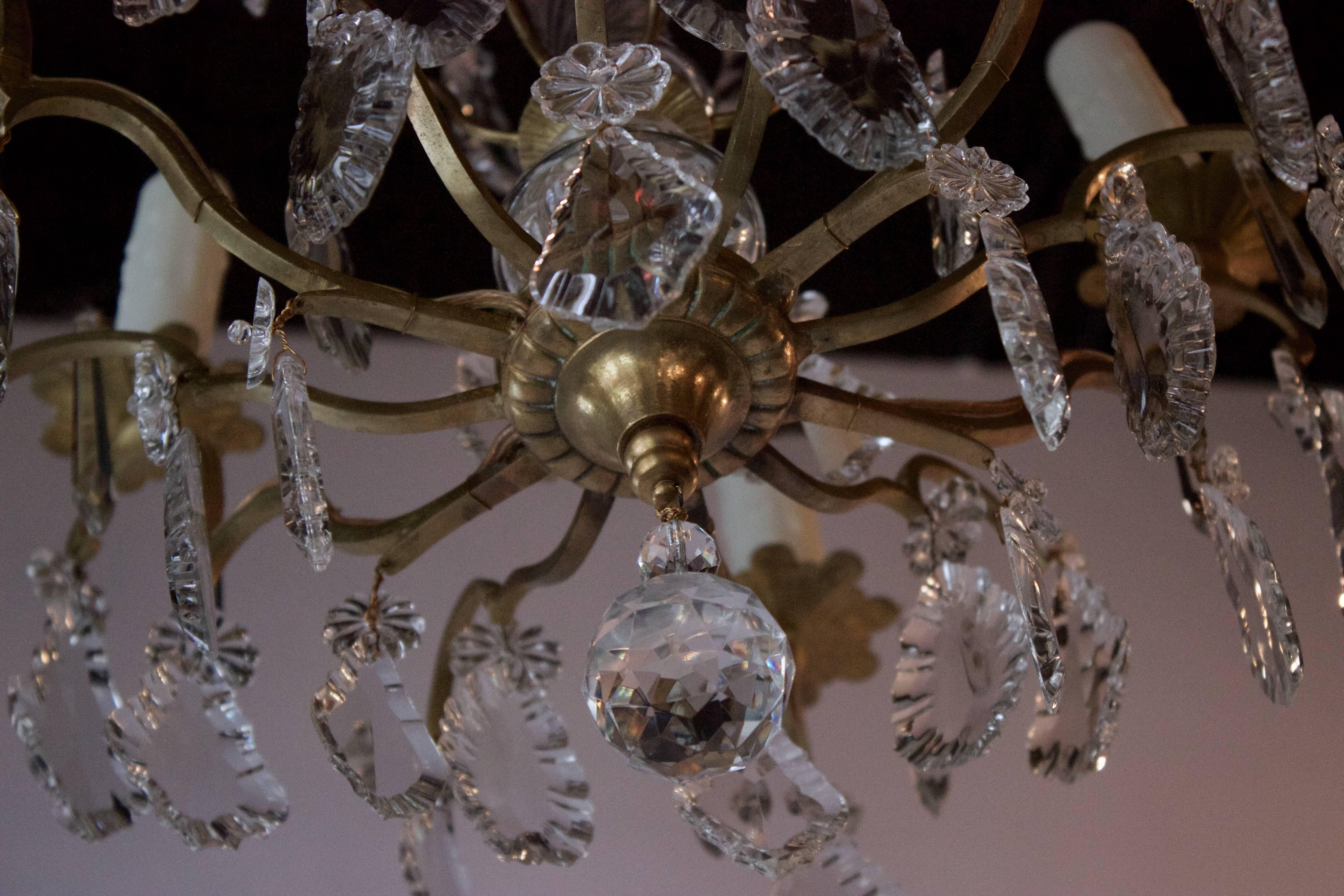 20th Century French Six Lights Gilded Bronze and Crystal Chandelier For Sale