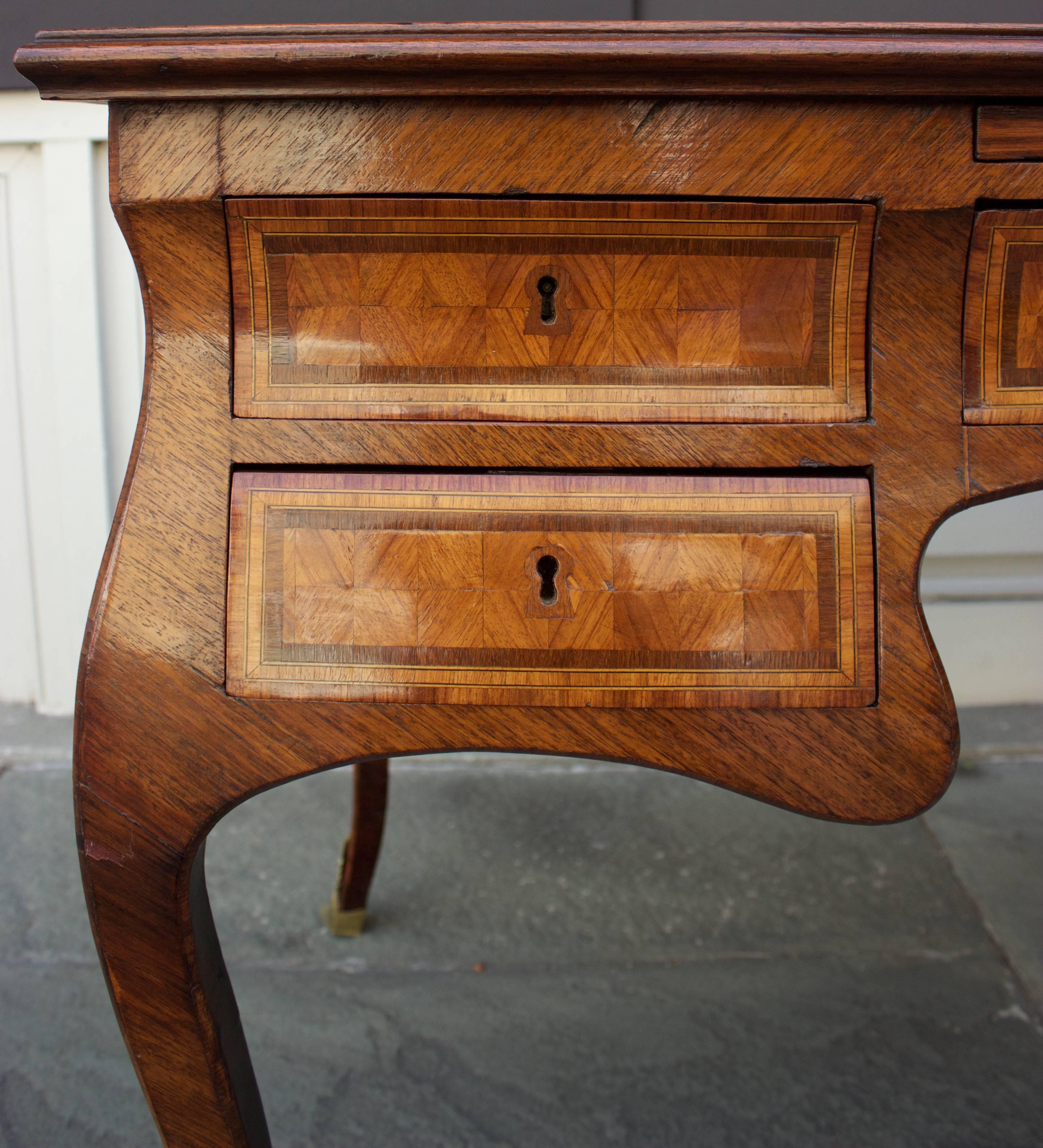 Naples Central Walnut and Kingwood Inlaid Desk 3