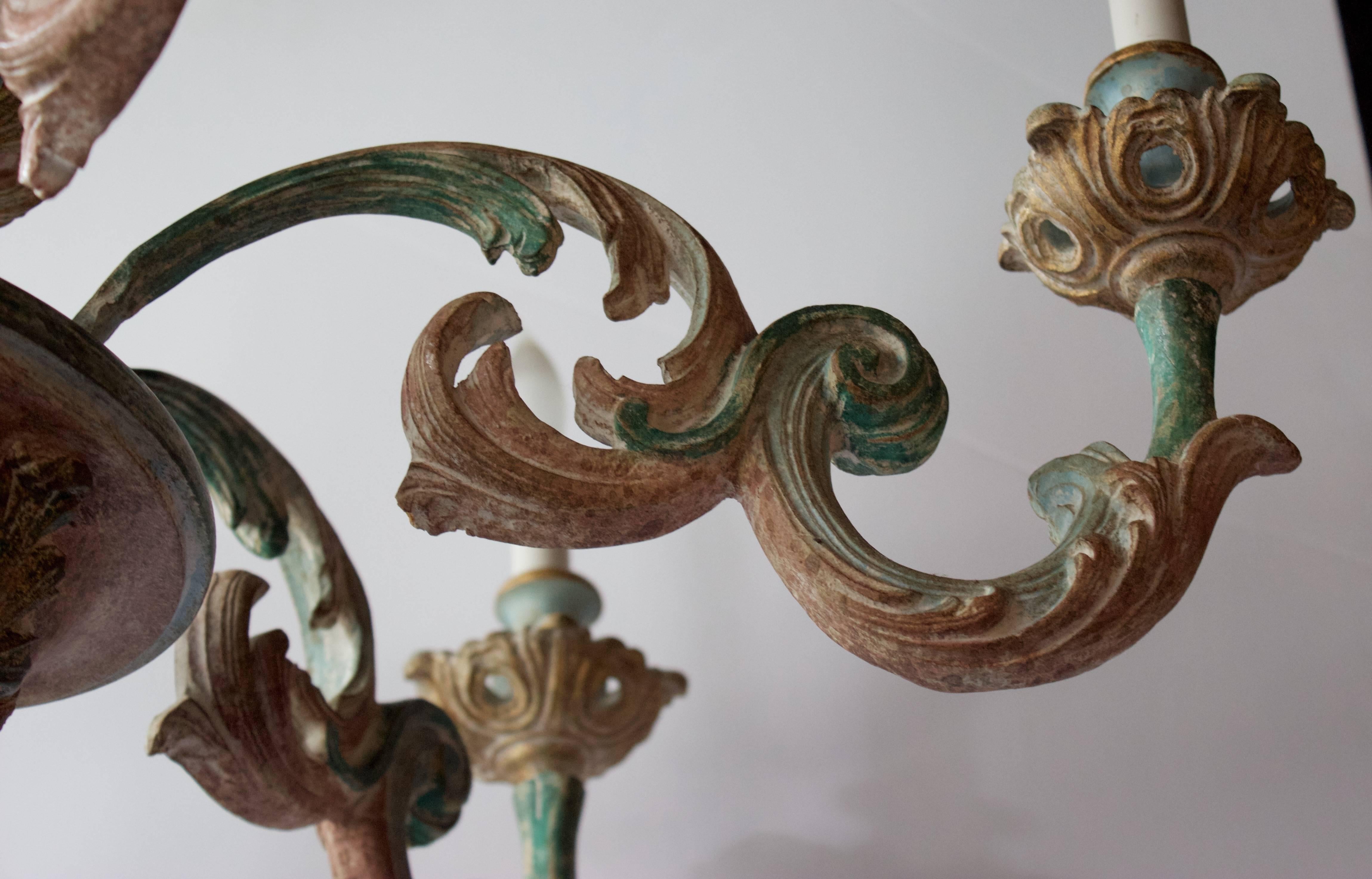 20th Century Italian Carved Wooden Chandelier For Sale