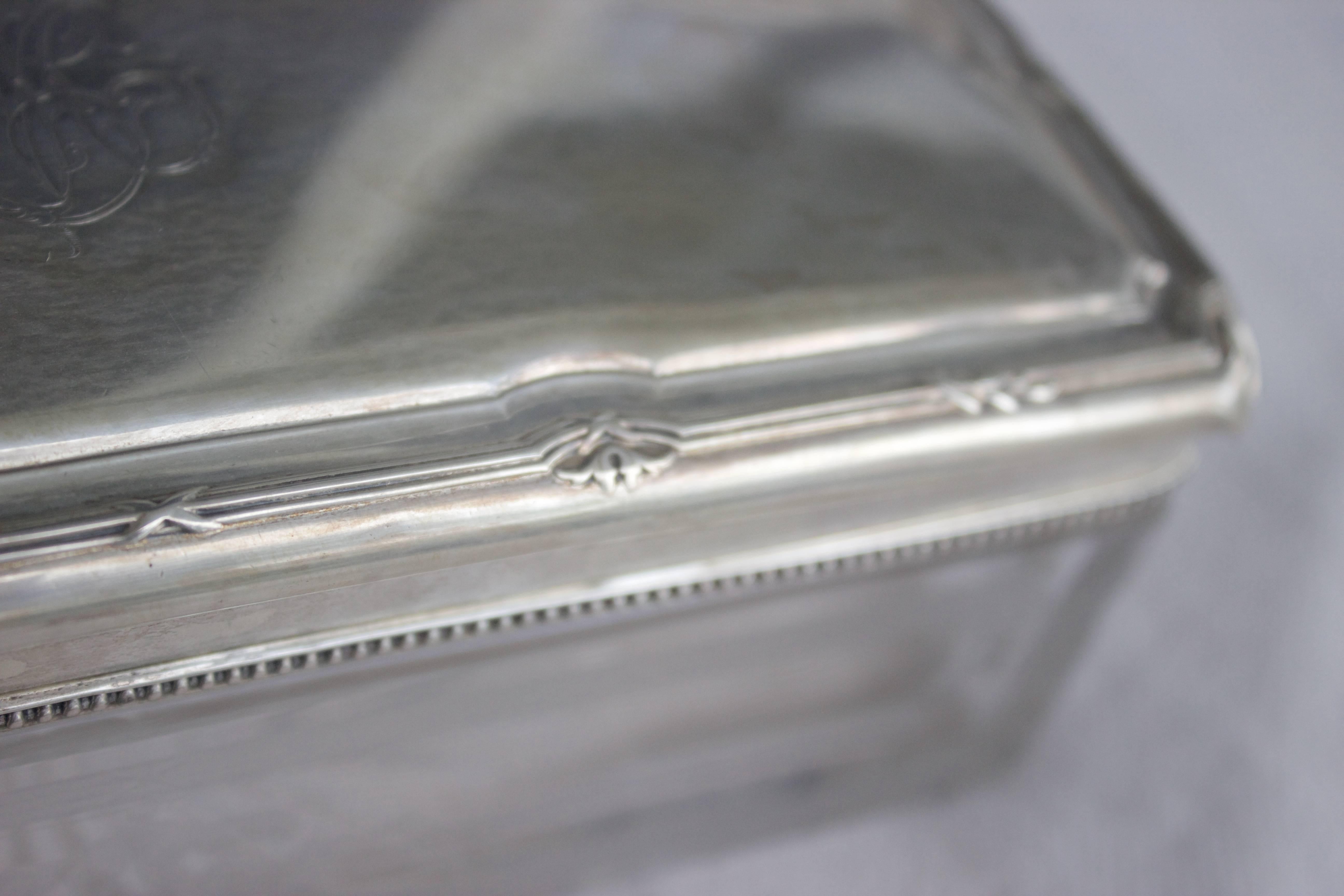 Belle Époque French 19th Century Crystal Box with Silver Cover For Sale
