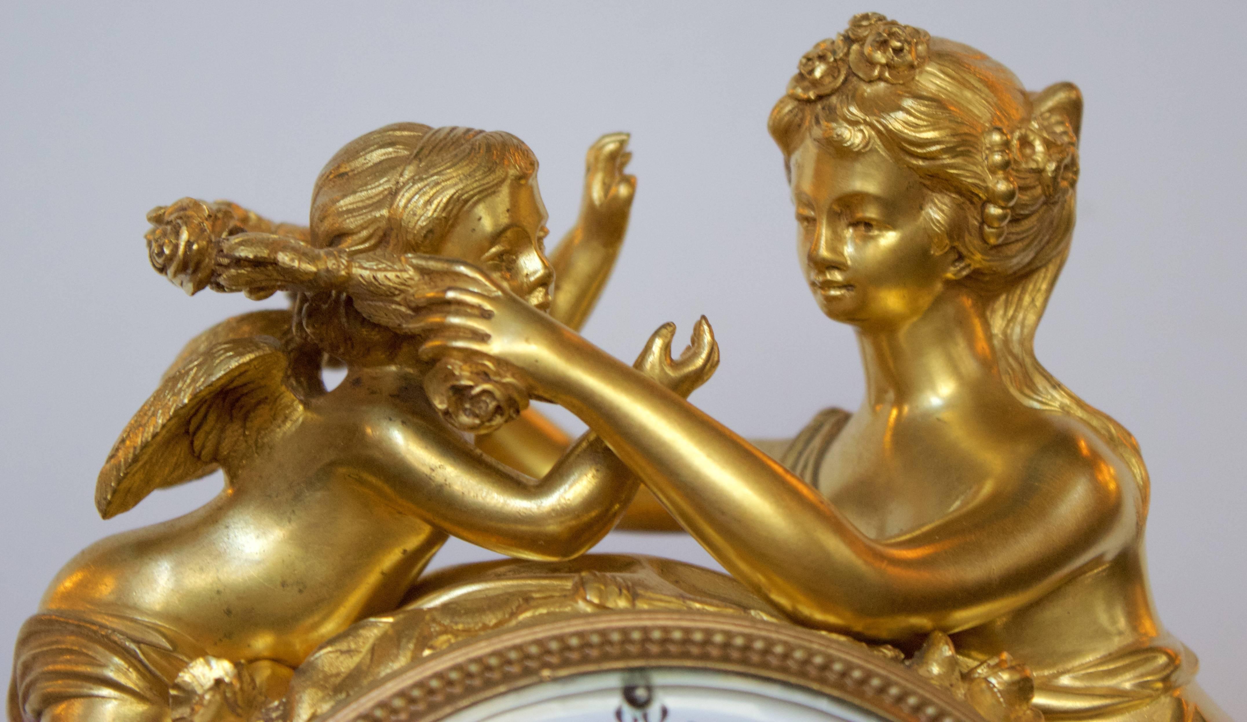 French 19th Century Gilt Bronze and Marble Mantel Clock of Psyche and Eros In Excellent Condition For Sale In Charleston, SC