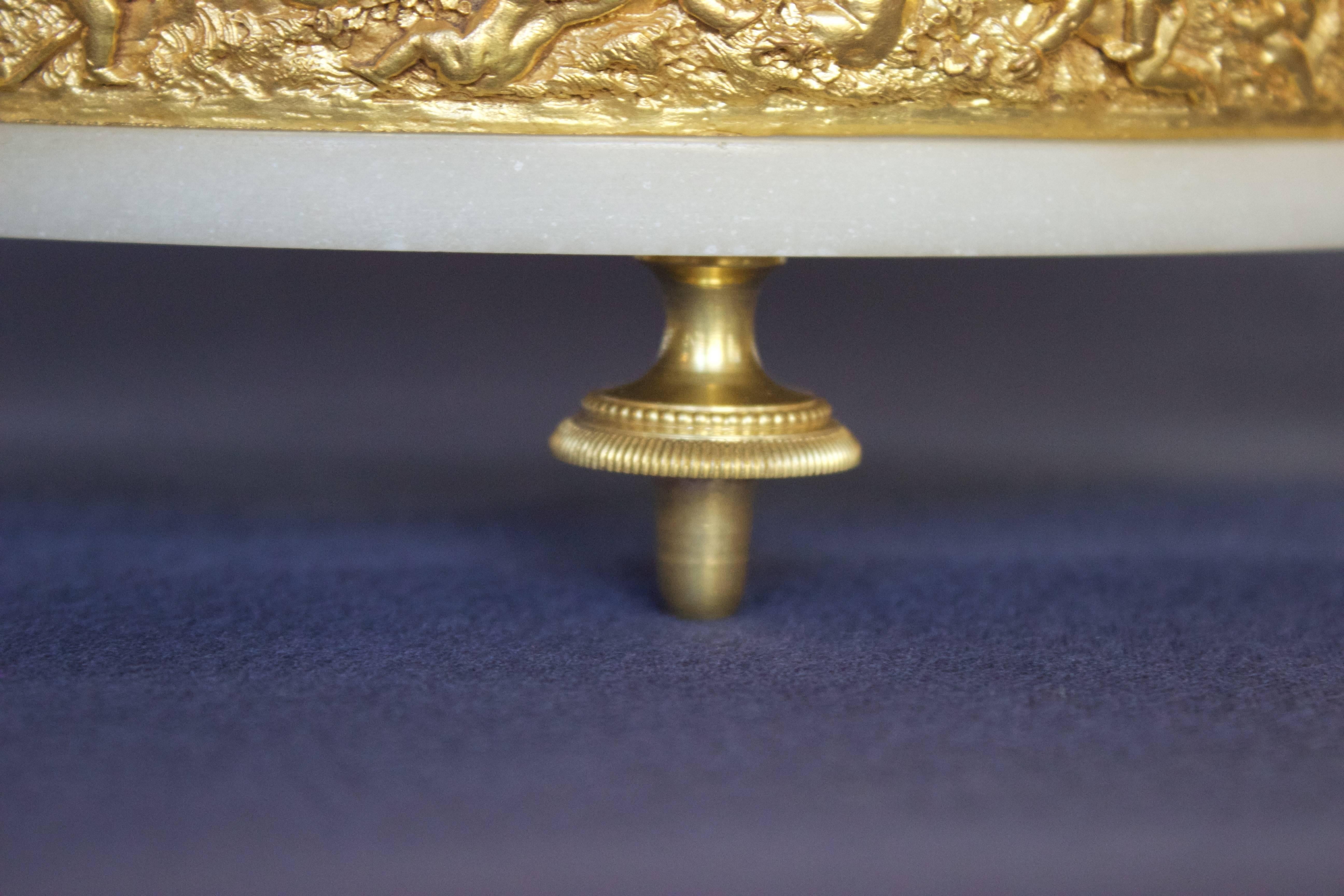 French 19th Century Gilt Bronze and Marble Mantel Clock of Psyche and Eros For Sale 3