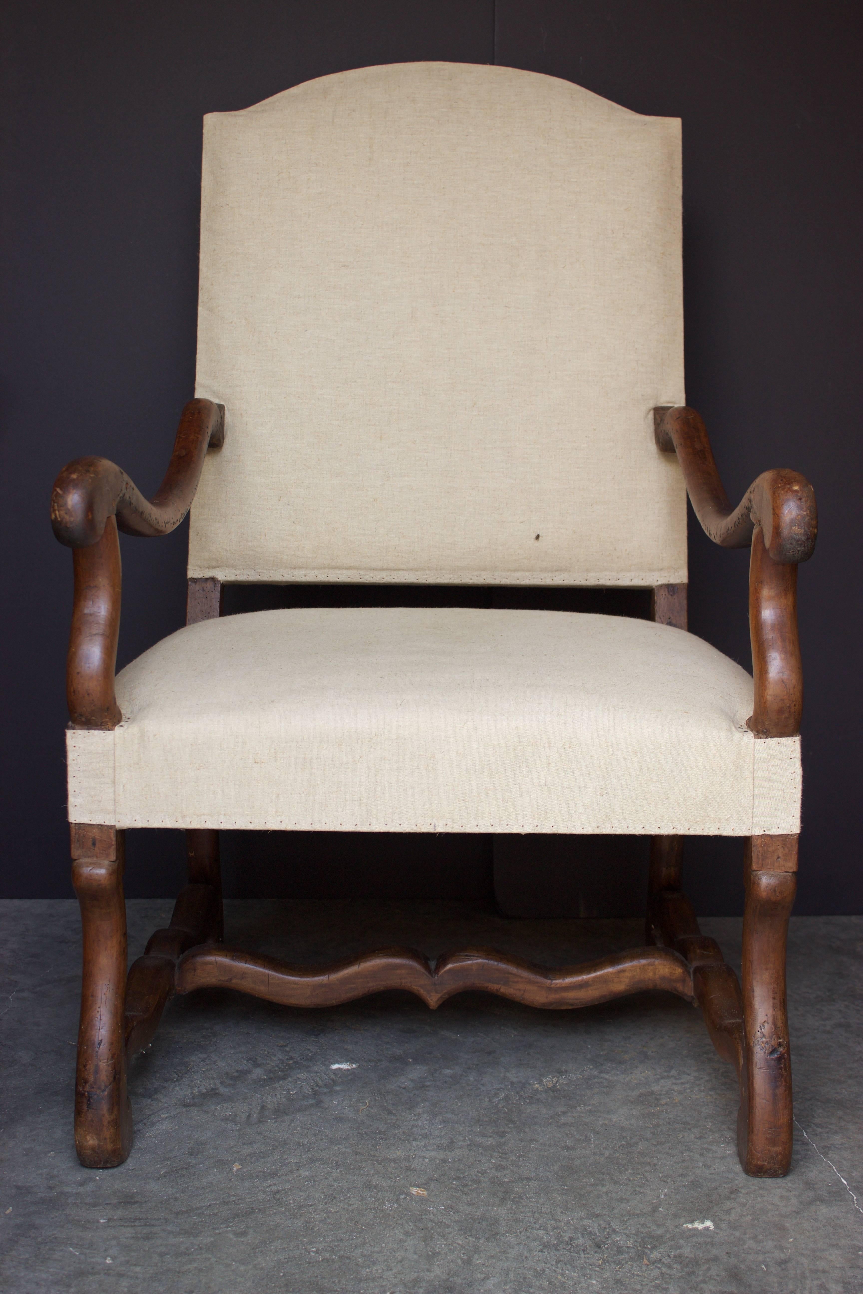 Hand-Crafted 18th Century French Louis XIV Armchair For Sale