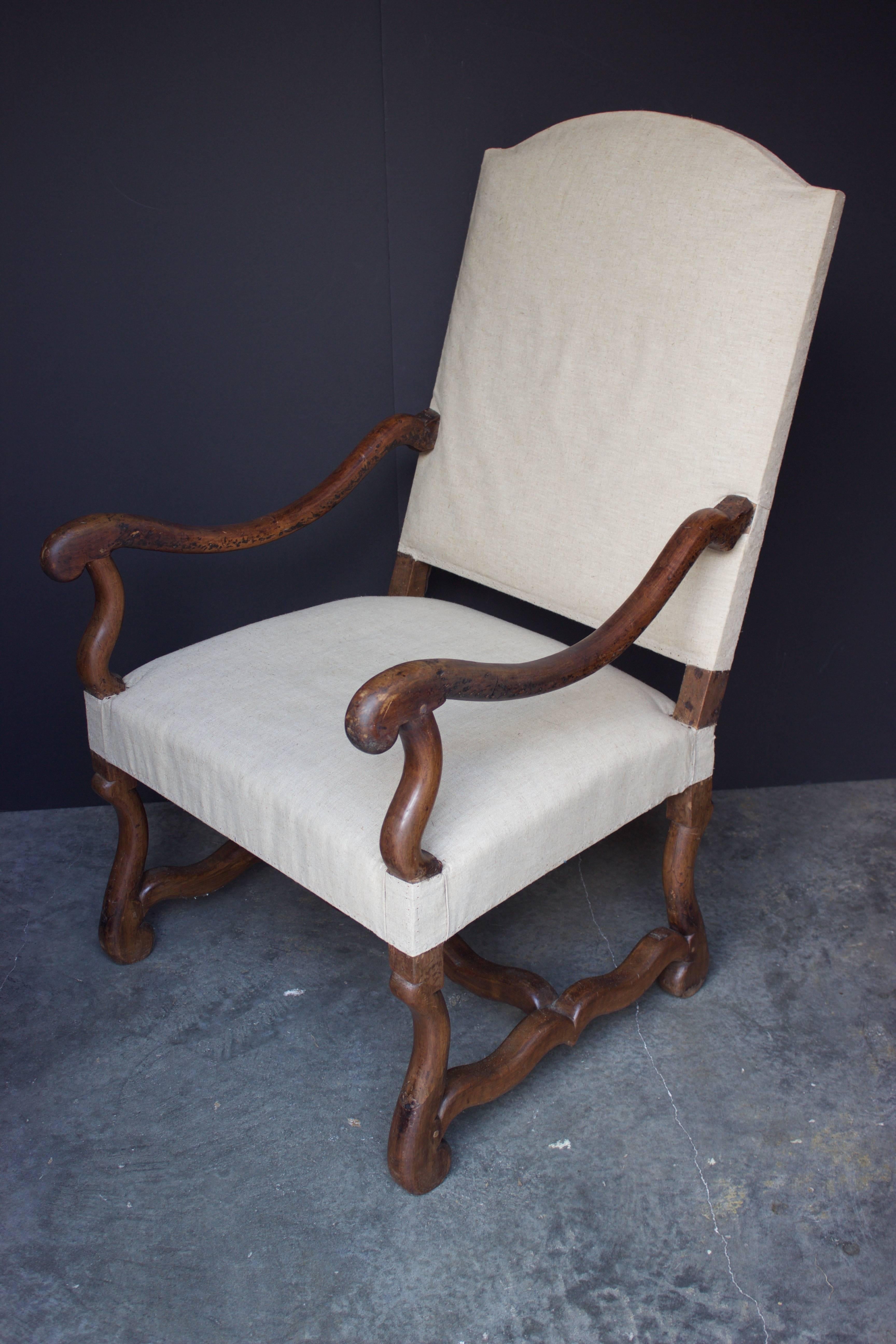 Walnut 18th Century French Louis XIV Armchair For Sale