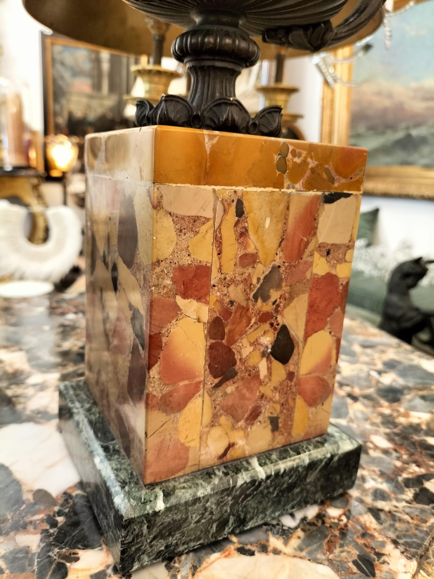 19th Century Pair of Empire Cups Mounted on a Marble Base For Sale 5
