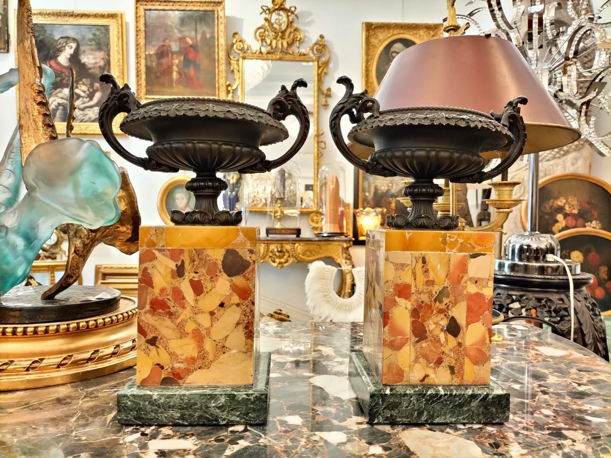 19th Century Pair of Empire Cups Mounted on a Marble Base For Sale 3