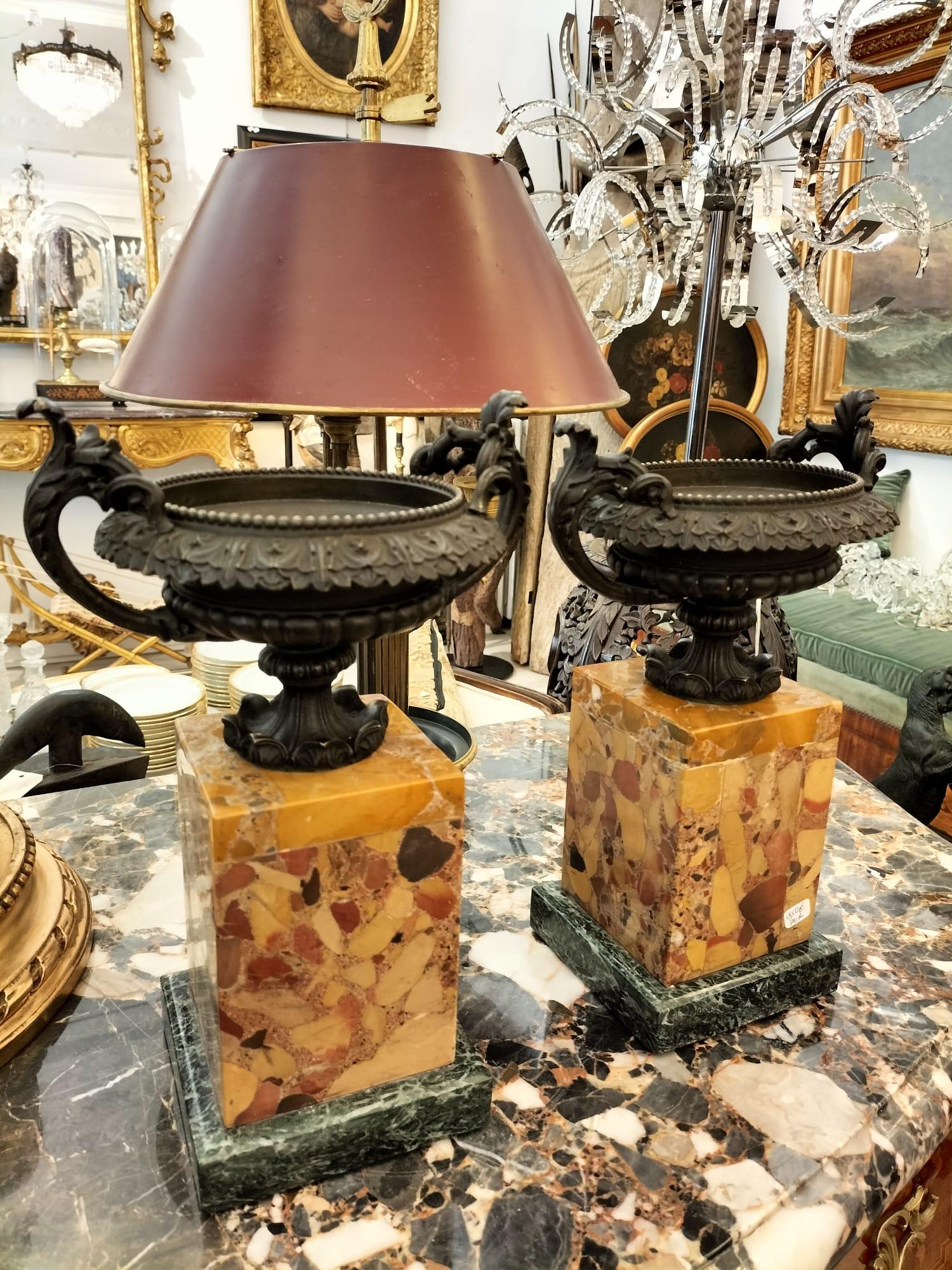 19th Century Pair of Empire Cups Mounted on a Marble Base For Sale 7