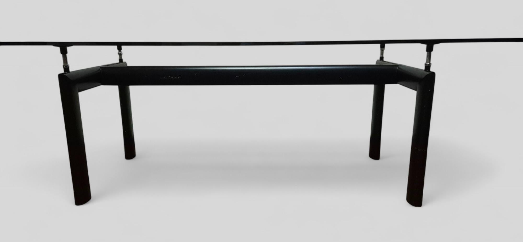 Mesa de comedor LC6 de Le Corbusier para Cassina, Siglo XX en venta 3