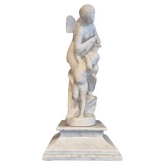 Scultura in marmo di Carrara del XIX secolo raffigurante Psiche e Cupido, firmata Pugi