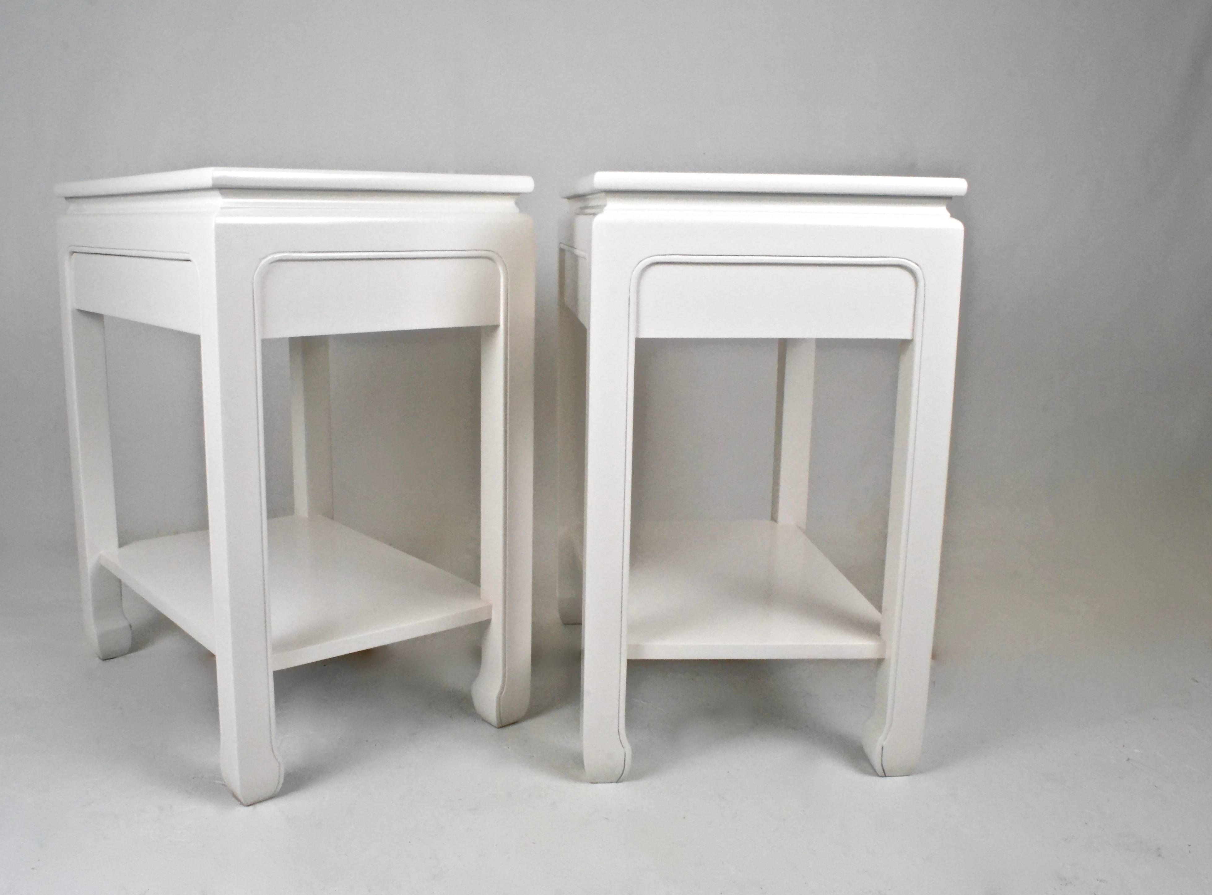 Pair of White Lacquer Tables, USA, circa 1960s In Good Condition In Norwalk, CT